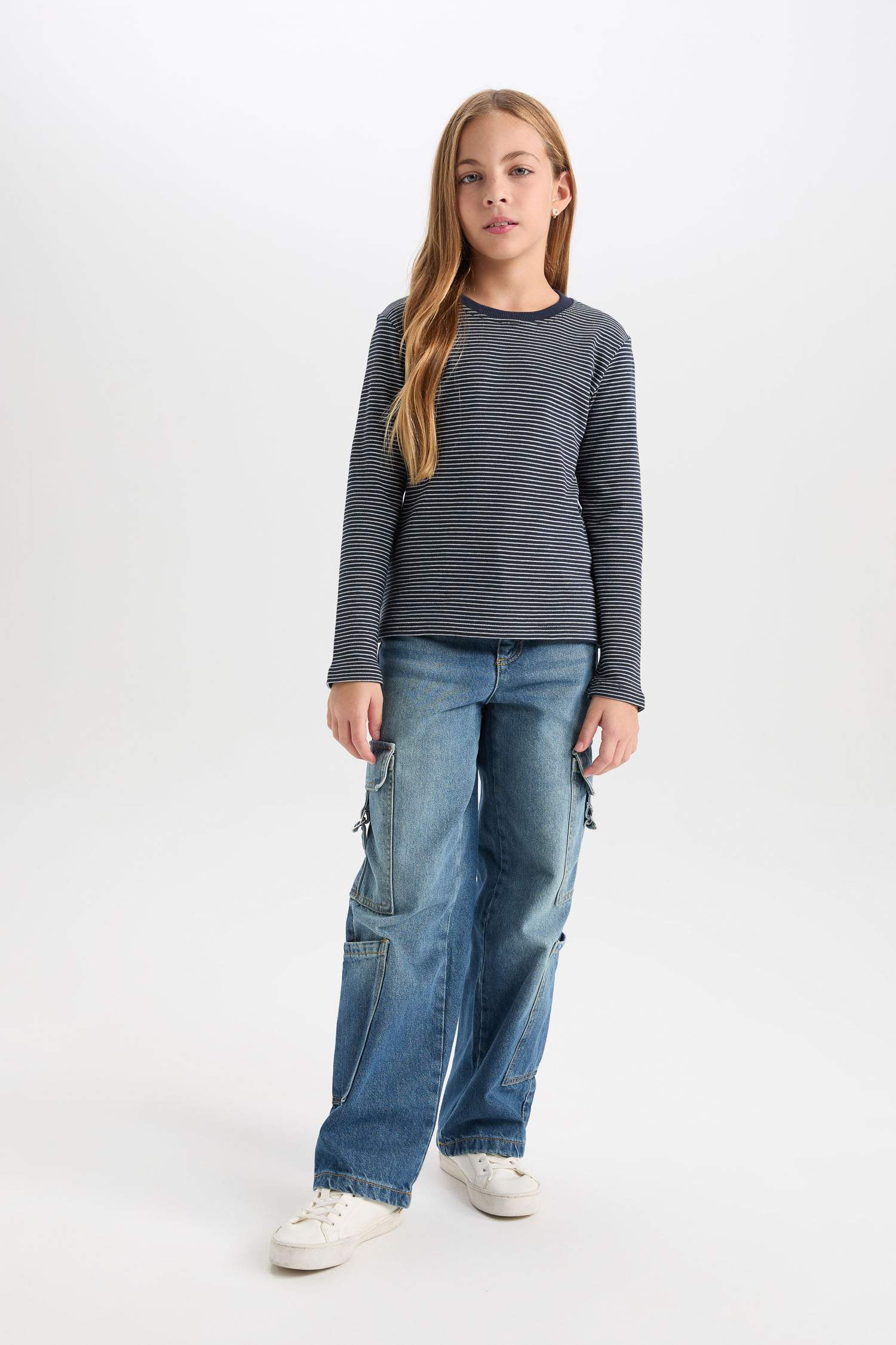 تيشيرت مخطط بناتي كم طويل سليم فيت برقبة مستديرة