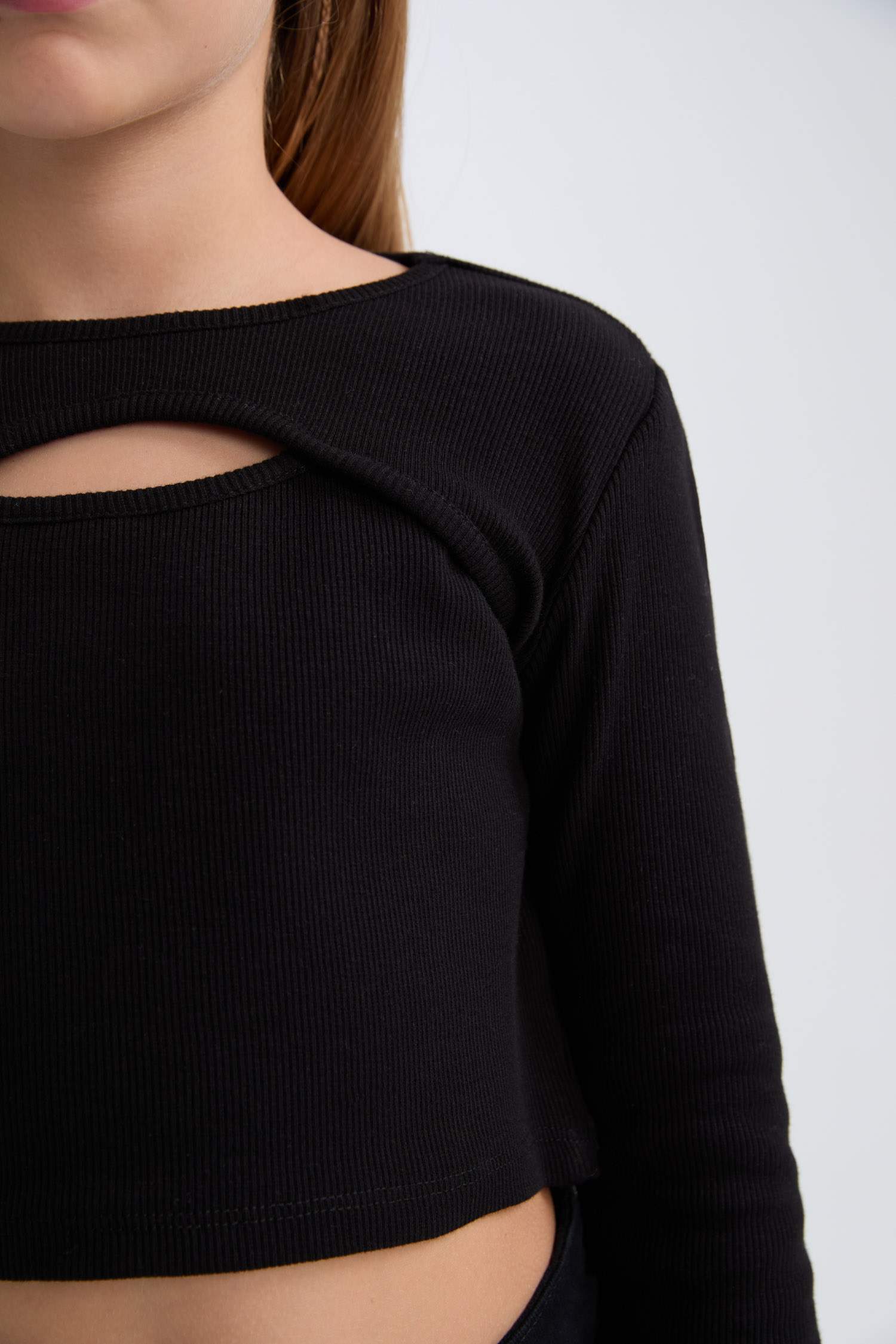 Kız Çocuk Slim Fit Dar Kesim Bisiklet Yaka Fitilli Kaşkorse Uzun Kollu Siyah Tişört