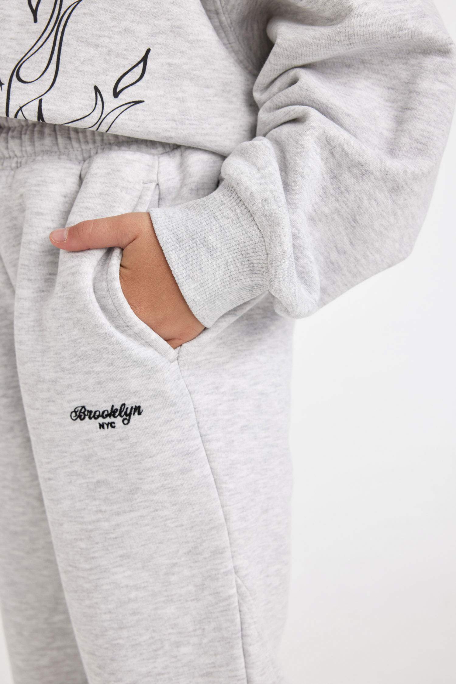 Kız Çocuk Baskılı Beli Paçası Lastikli Gri Jogger Eşofman Altı