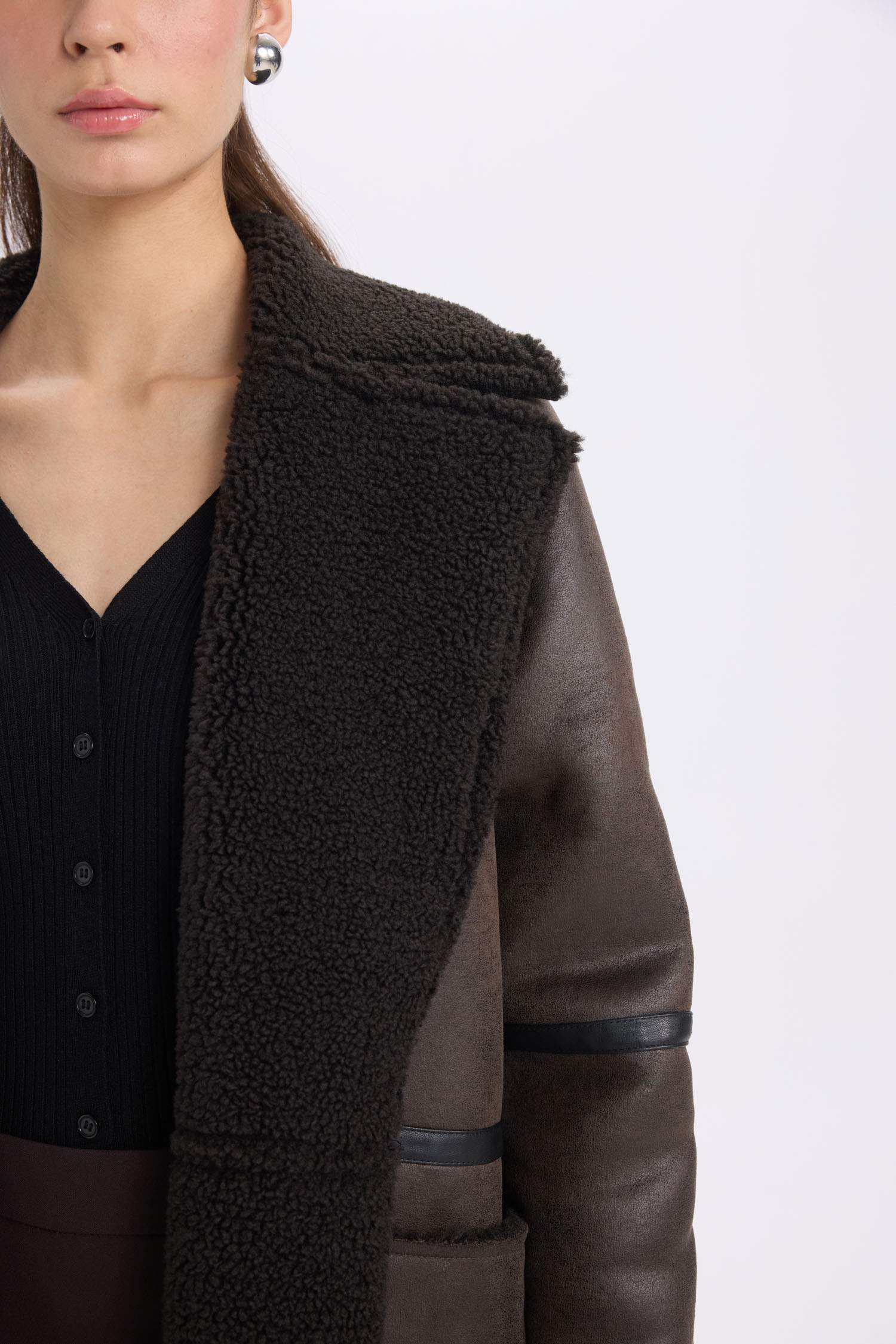 Regular Fit Smokin Yaka Suni Deri Düğmeli Cepli Pelüş Astar Parka