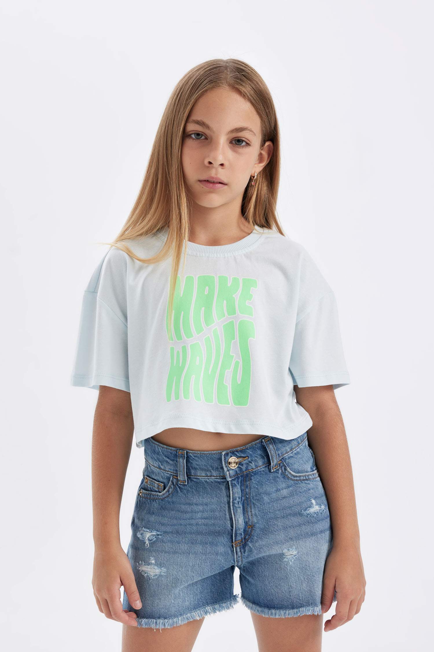 تيشيرت كروب بناتي نص ردن بياخة مستديرة