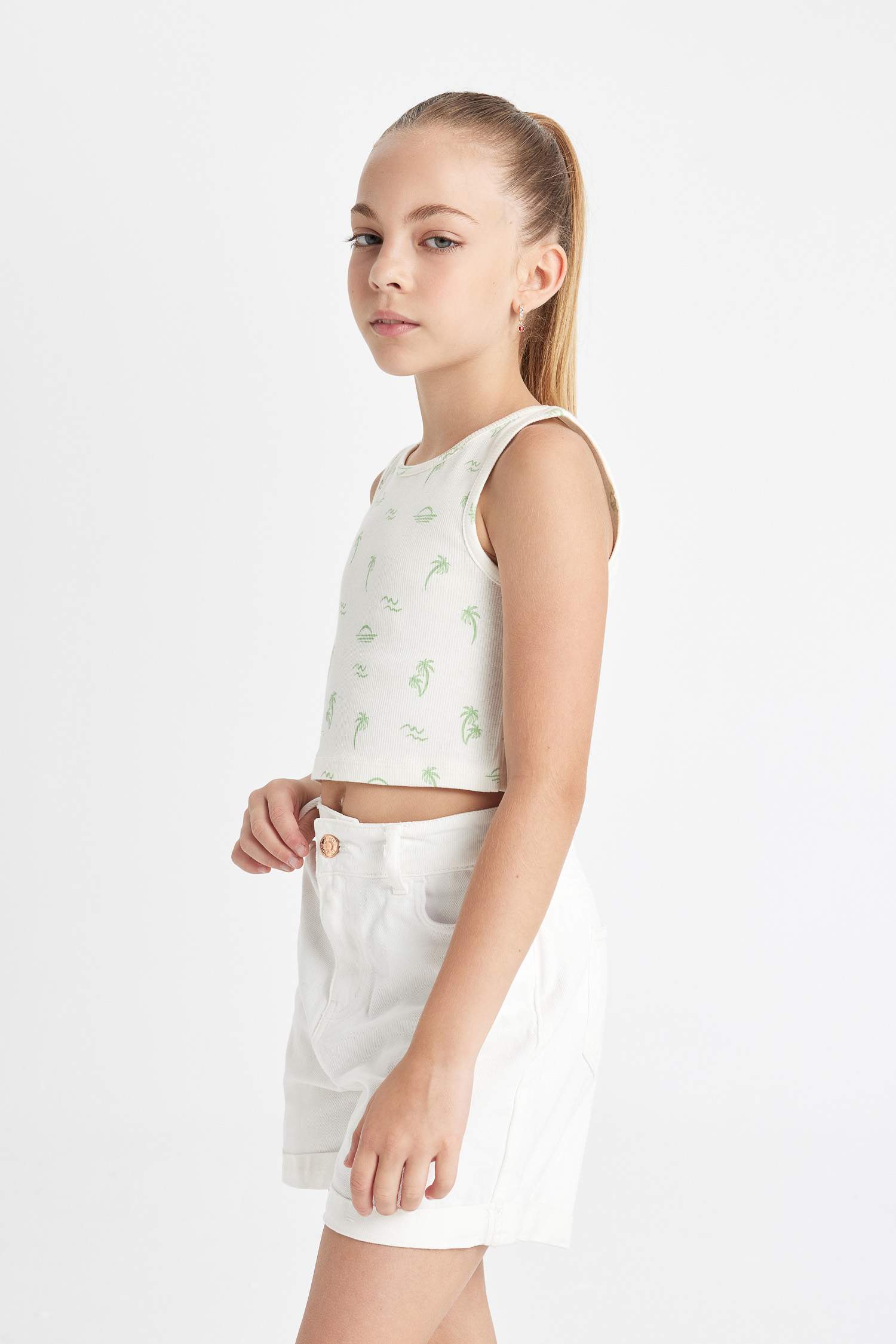 Girl Crew Neck Hawaiian Printed Crop Top