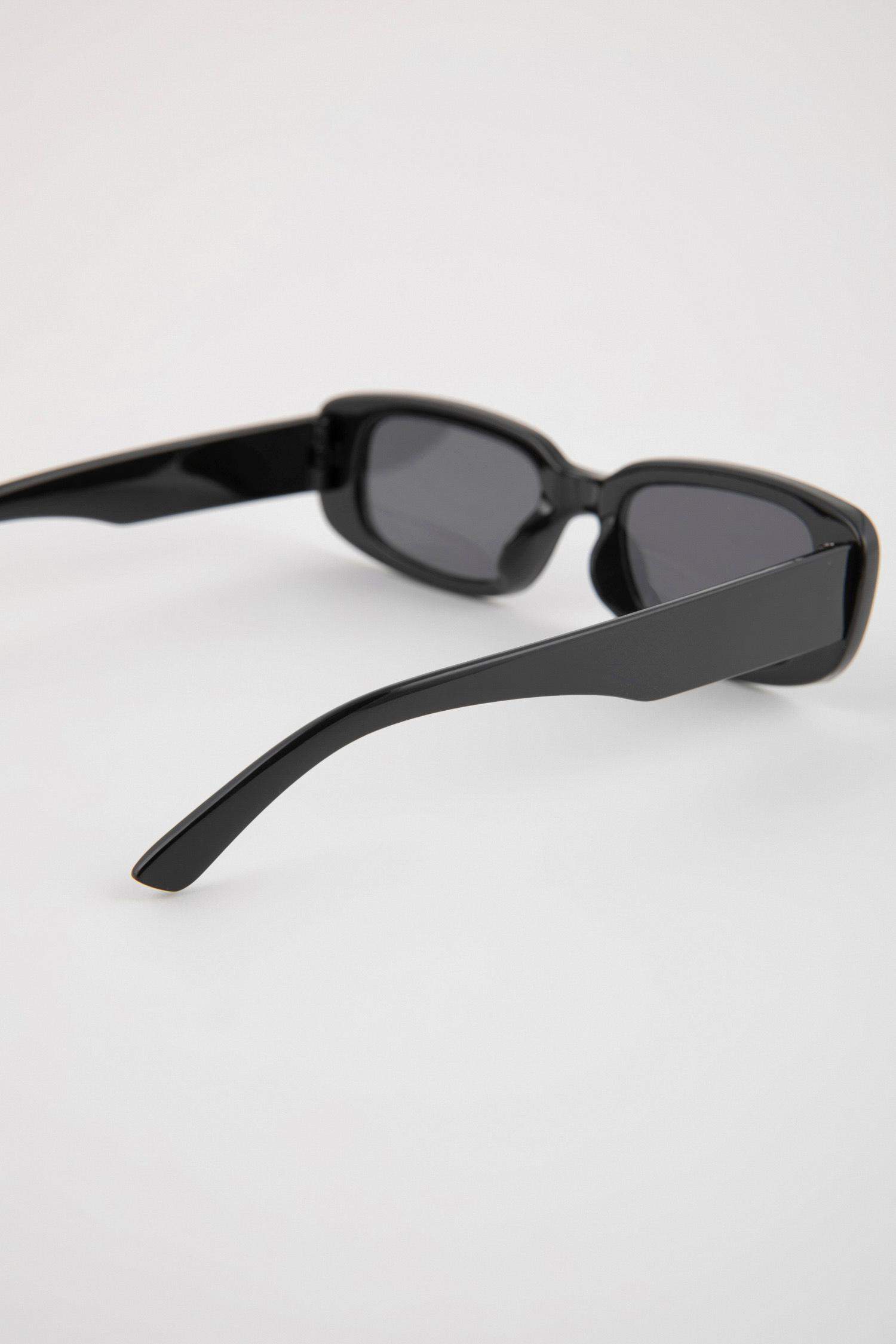 Kadın Dikdörtgen Güneş Gözlüğü