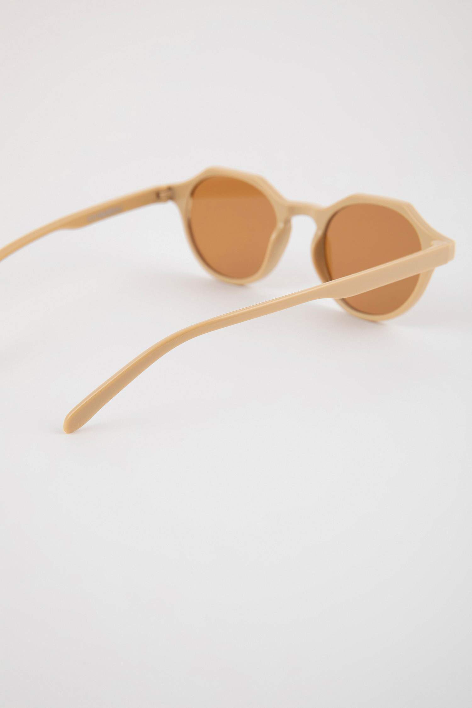 Man Round Sunglasses