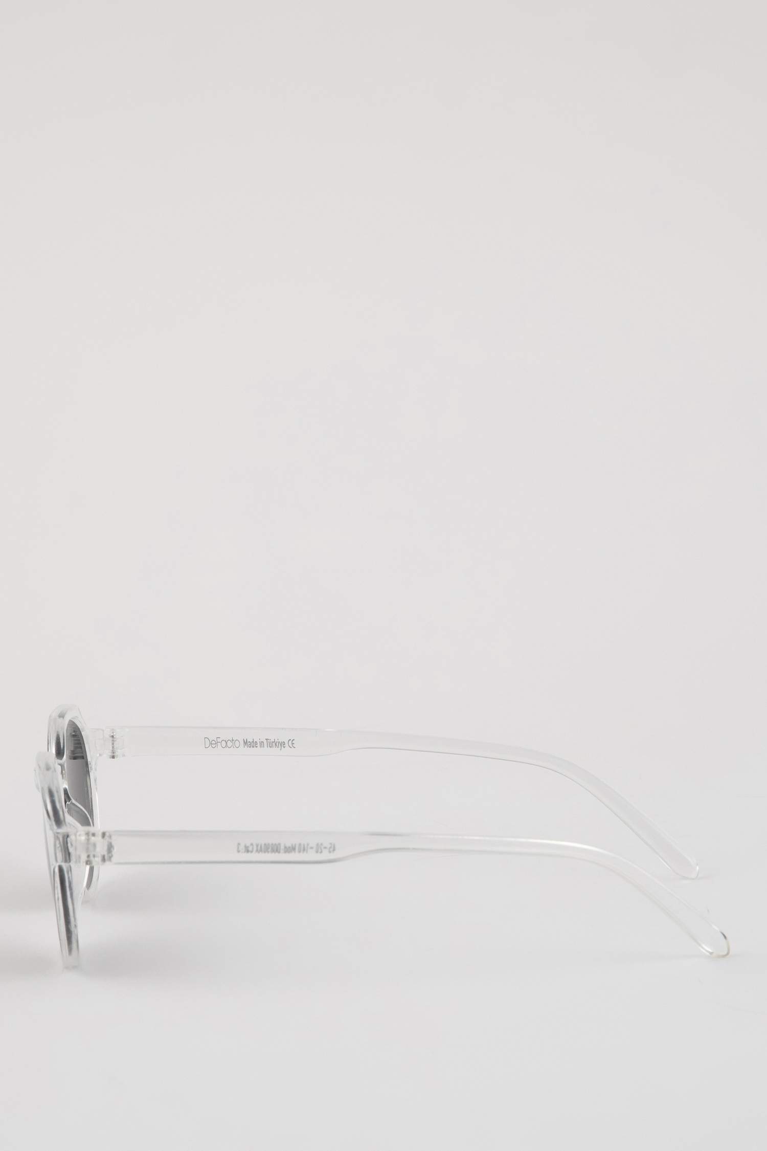 Man Round Sunglasses