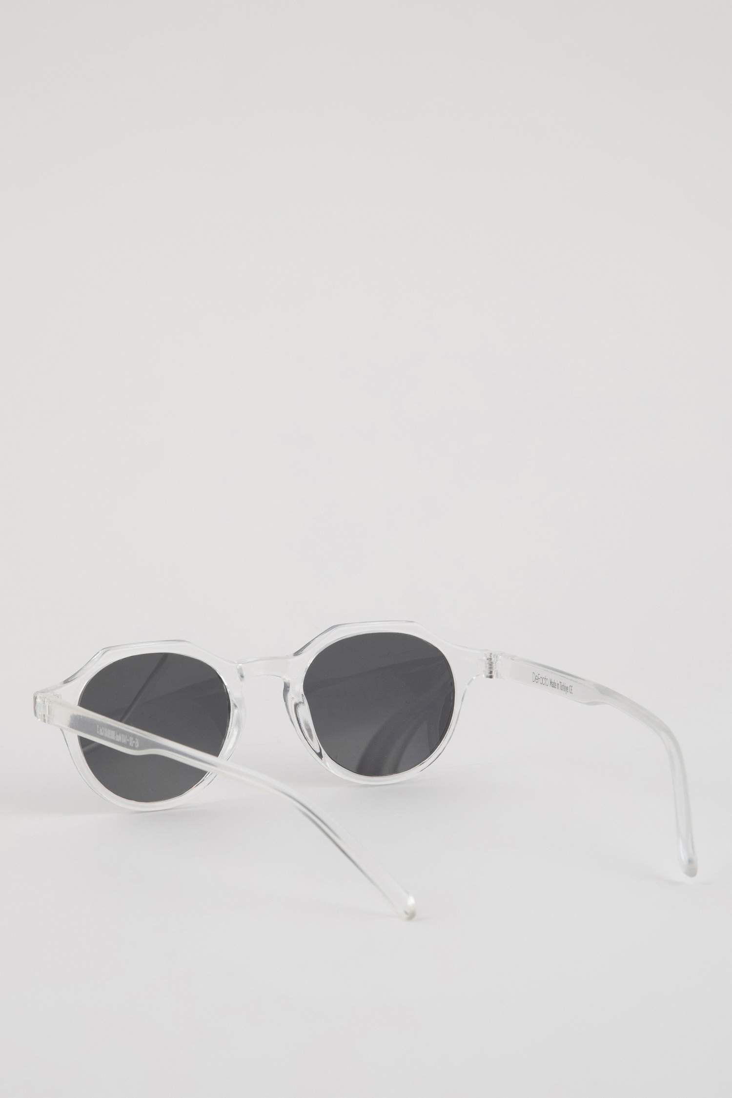 Man Round Sunglasses