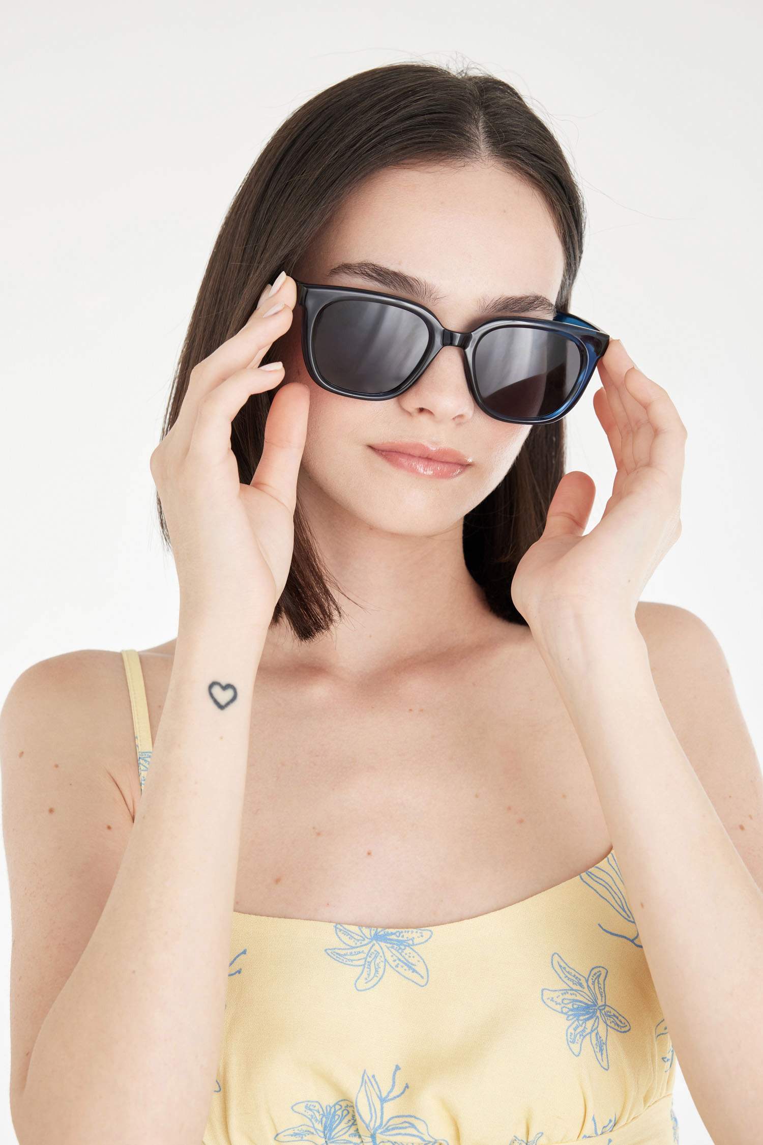 Kadın Yuvarlak Güneş Gözlüğü