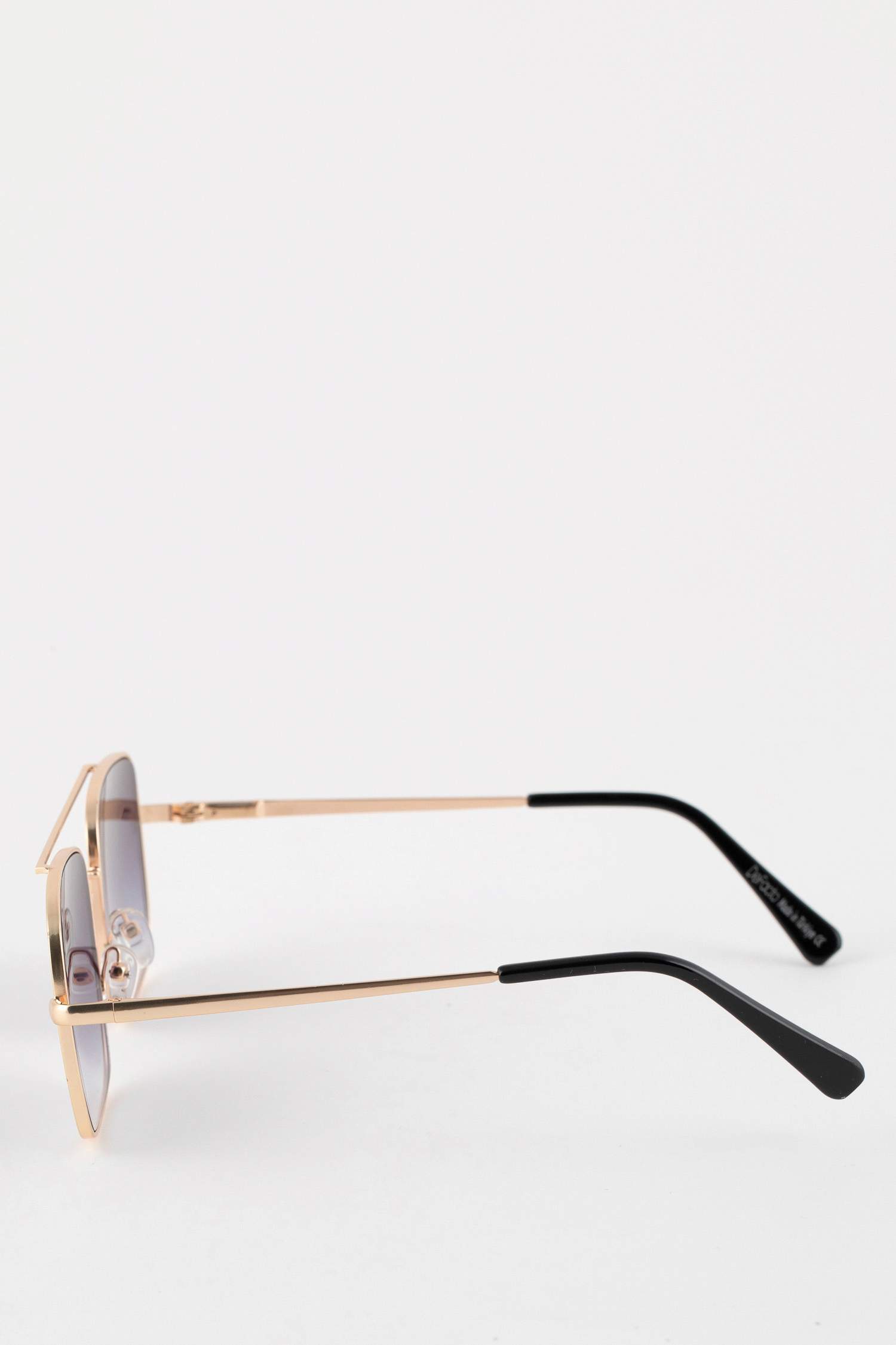 Man Square Sunglasses