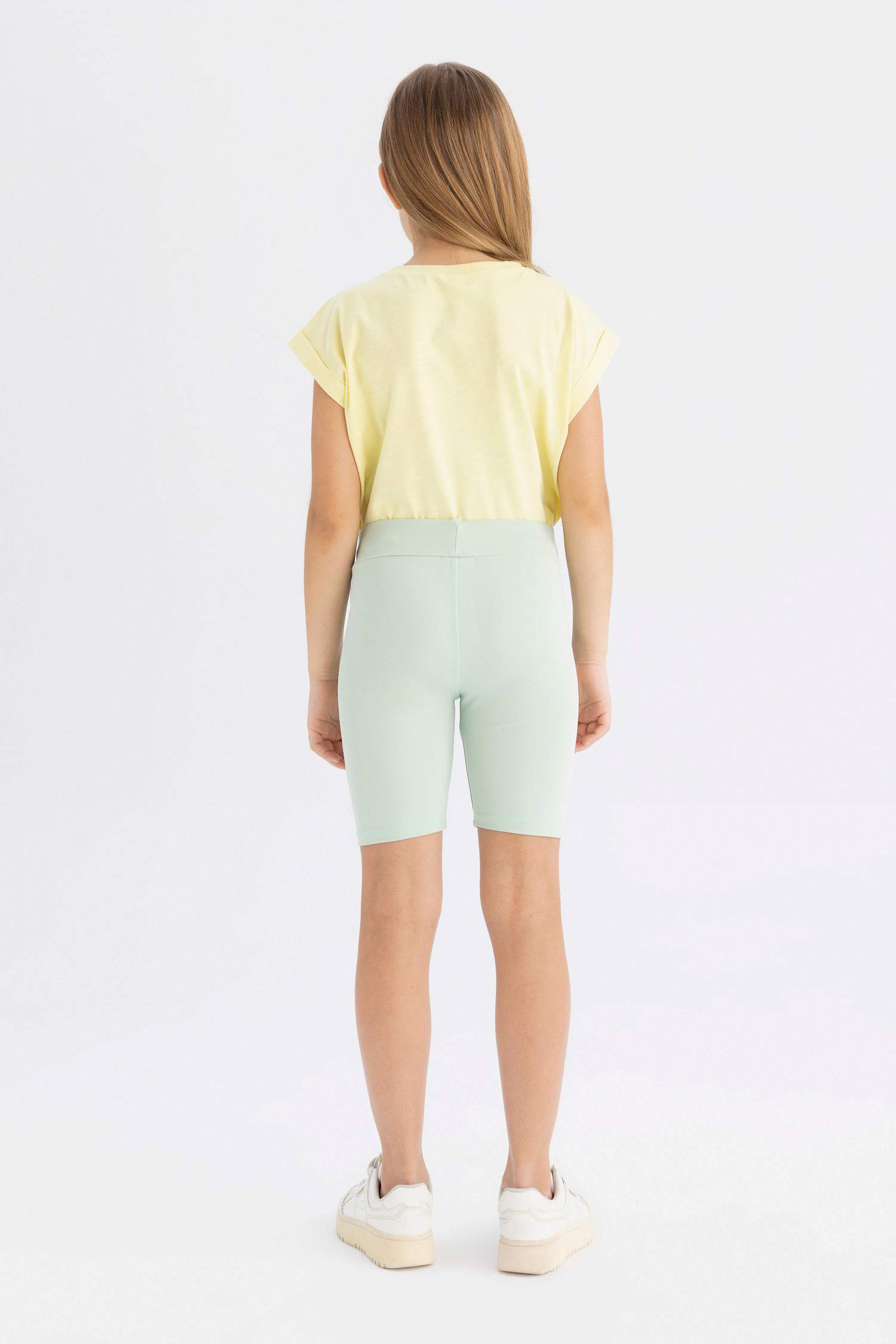 ستريج قصير بناتي