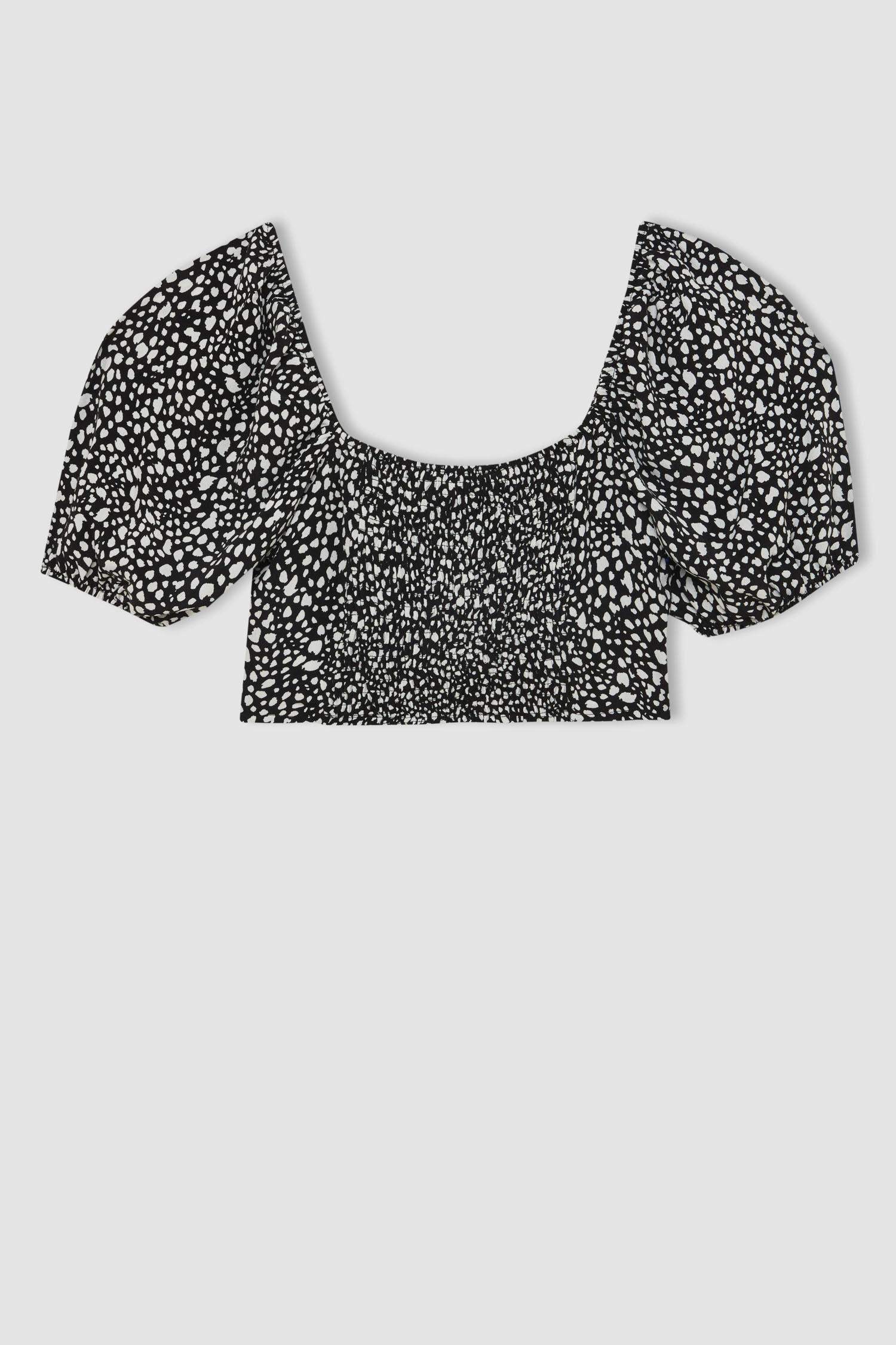 Slim Fit Round Collar Printed Short Sleeve Blouse