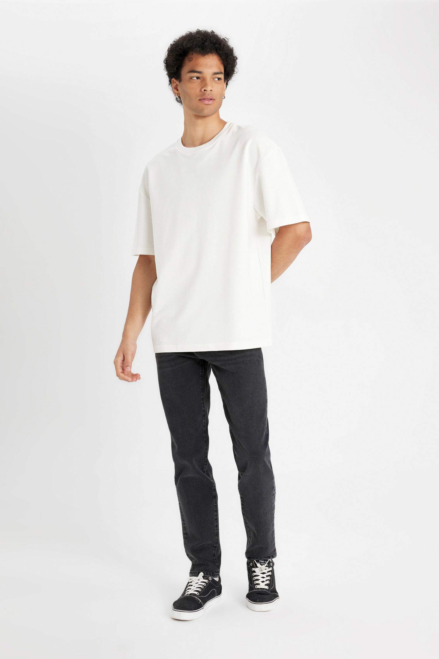 Tapered Fit Slim Fit Regular Waist Jeans