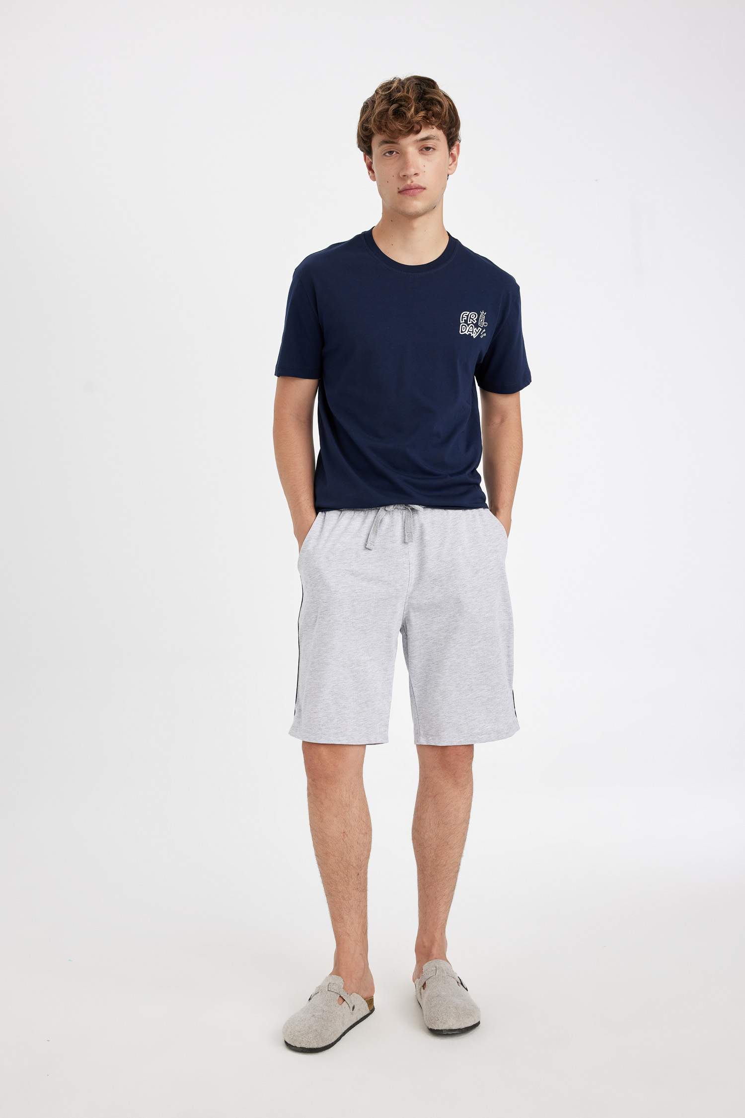 Pijama Takımı Bisiklet Yaka Baskılı Kısa Kollu Üst Basic Düz Şort Beli Lastikli Alt