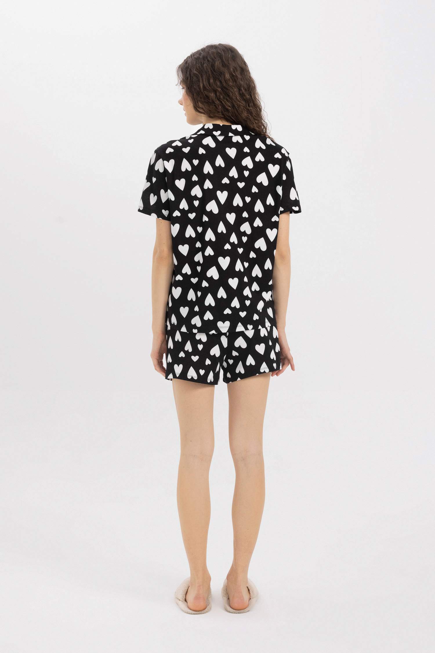Pijama Takım Kalp Desenli Kısa Kollu Şort Beli Lastikli Altı-Fall in Love