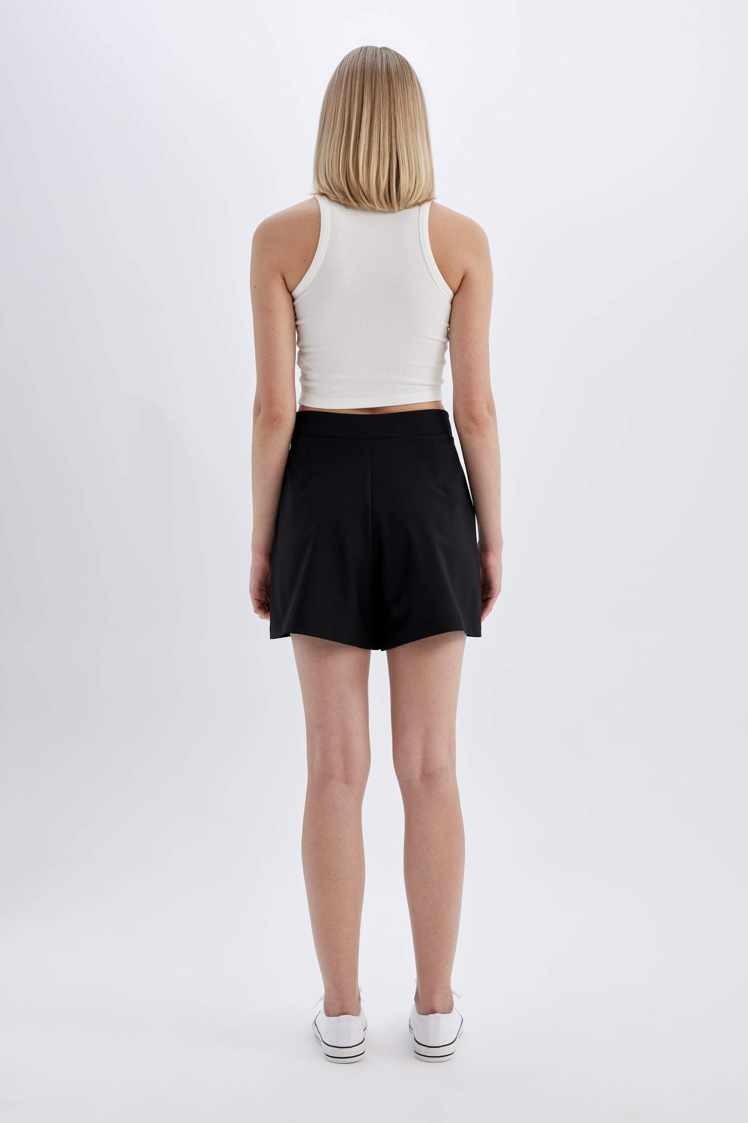 Regular Fit Yüksek Bel Pileli Şort