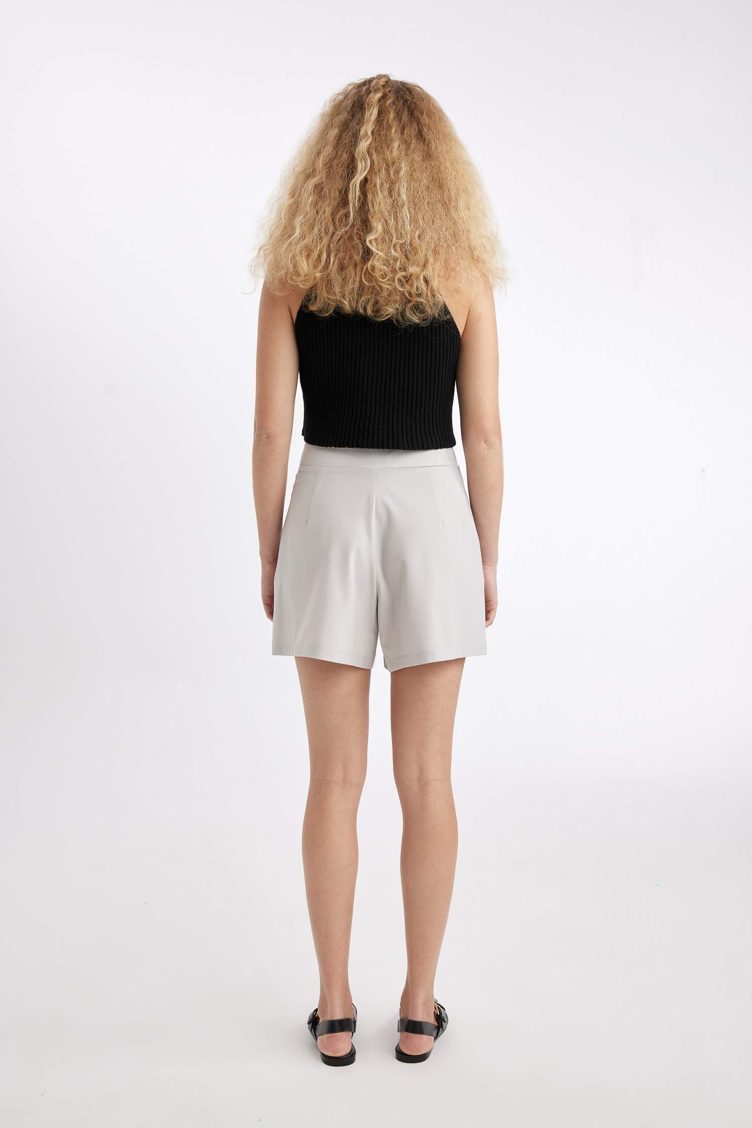 Regular Fit High Waist Short Leg Shorts