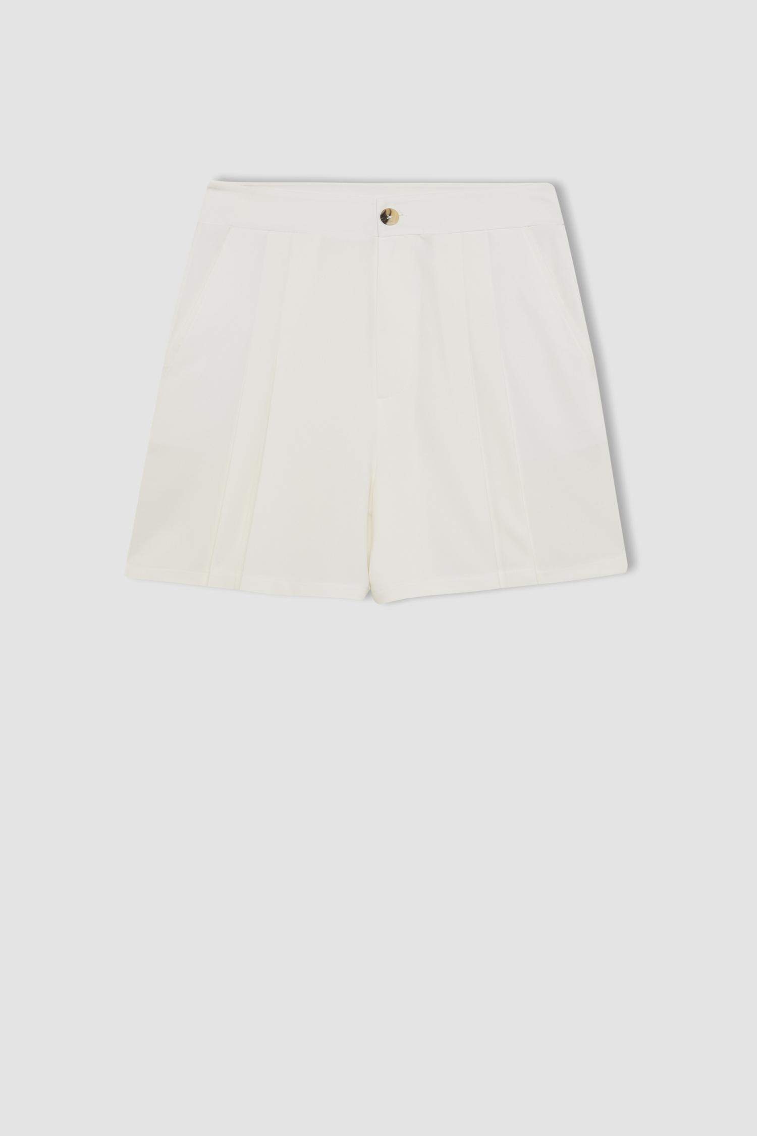 Short coupe régulière Taille Haute