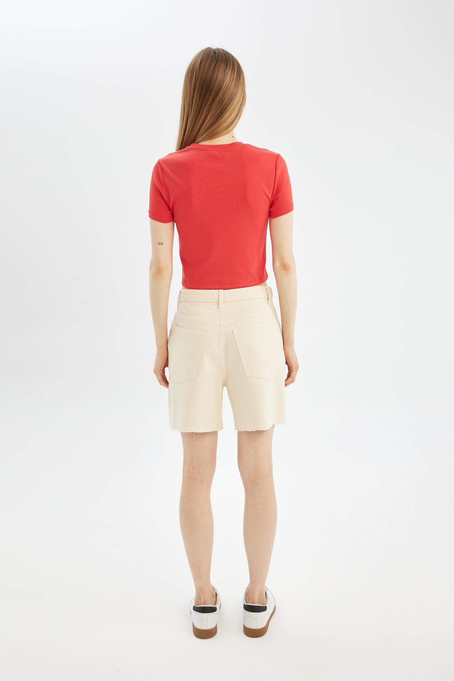 Regular Fit Gabardine Normal Waist Short Leg Shorts