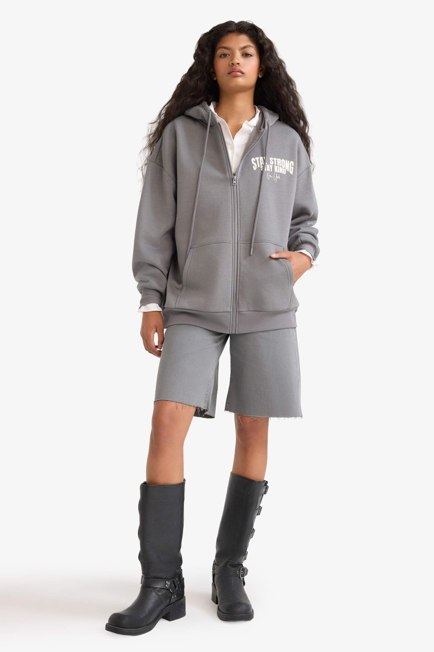 Gabardine Normal Waist Short Leg Bermuda