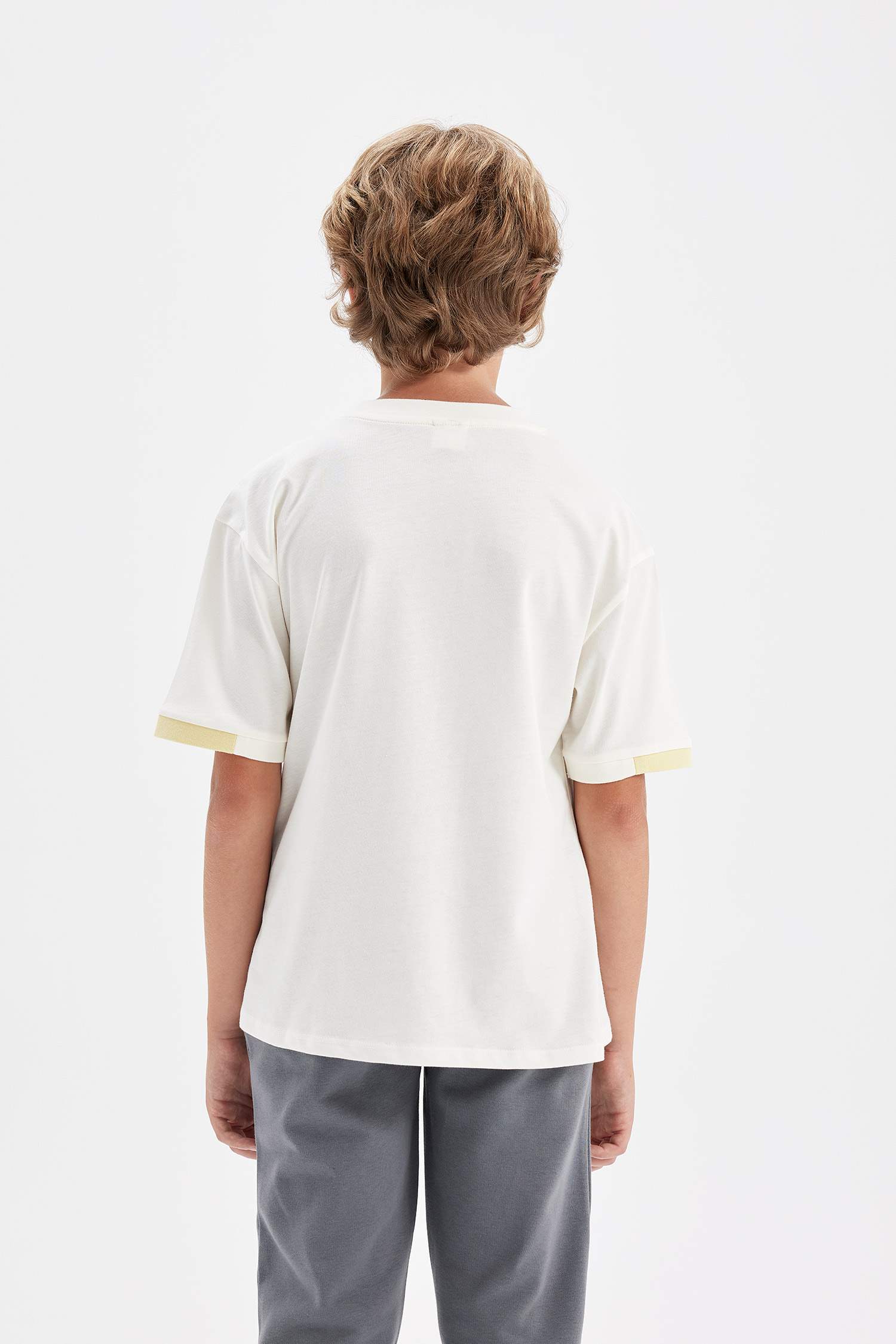 Erkek Çocuk Oversize Geniş Kalıp Bisiklet Yaka Yazı Baskılı Kısa Kollu Okul Tişörtü