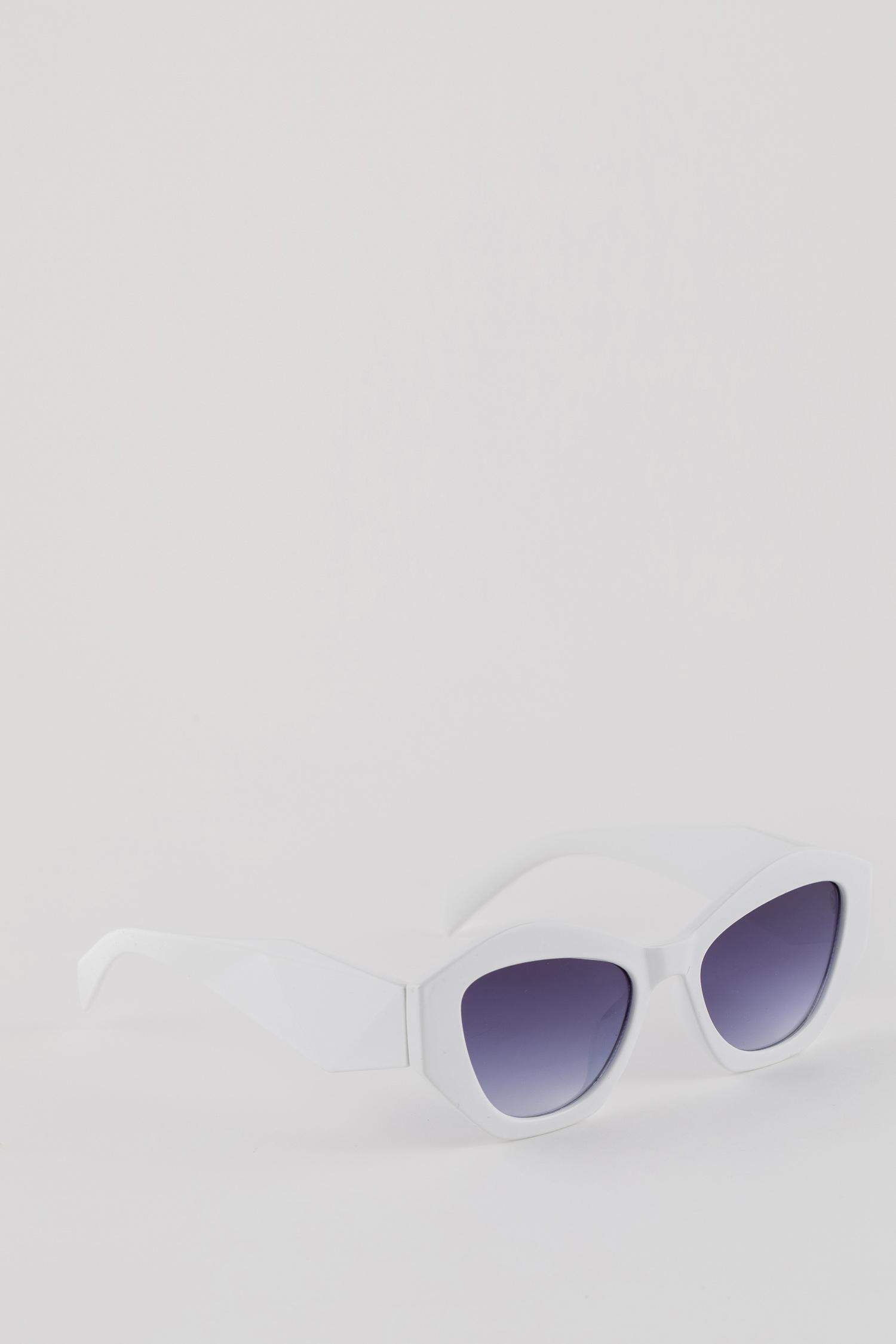 نظارة شمسية نسائية على شكل عين القطة