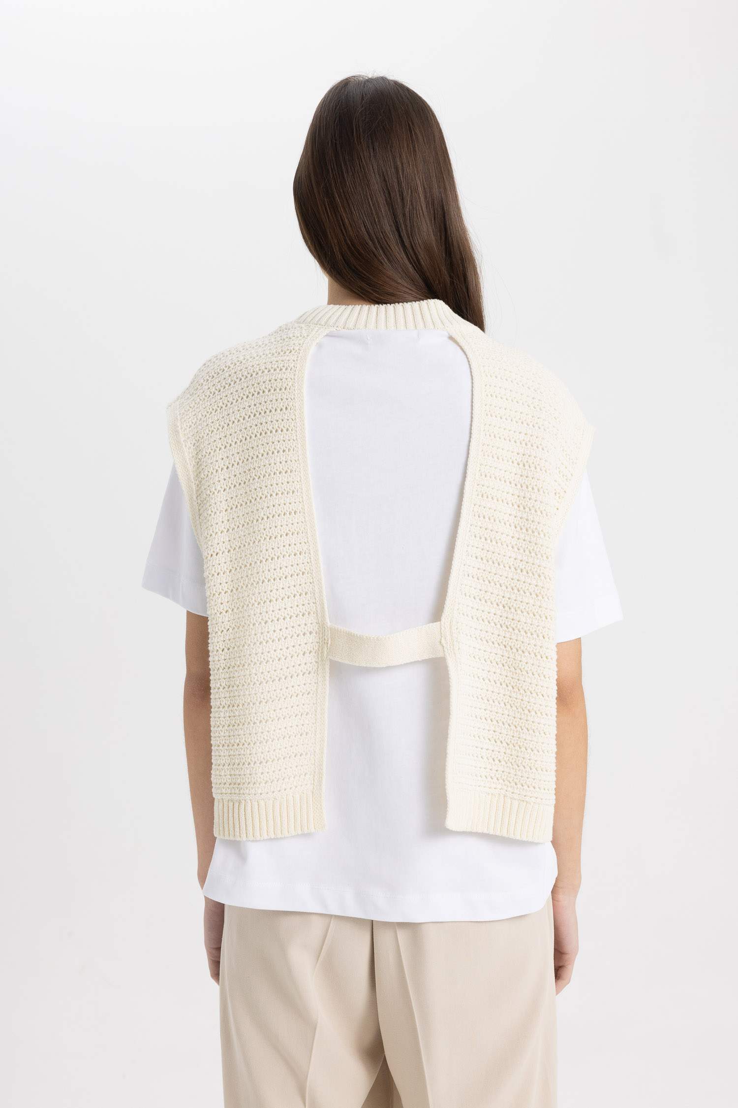 Fitted Crew Neck Vest