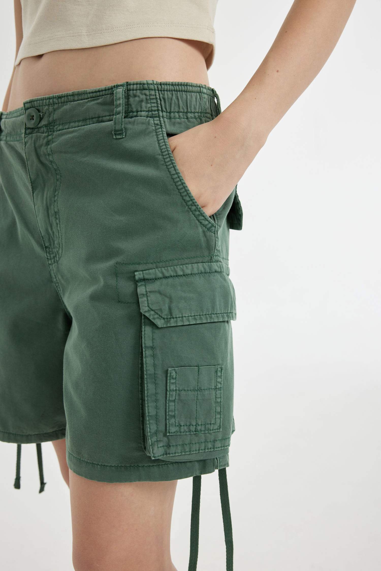 Coool Regular Fit Normal Bel Kısa Paça Gabardin Şort