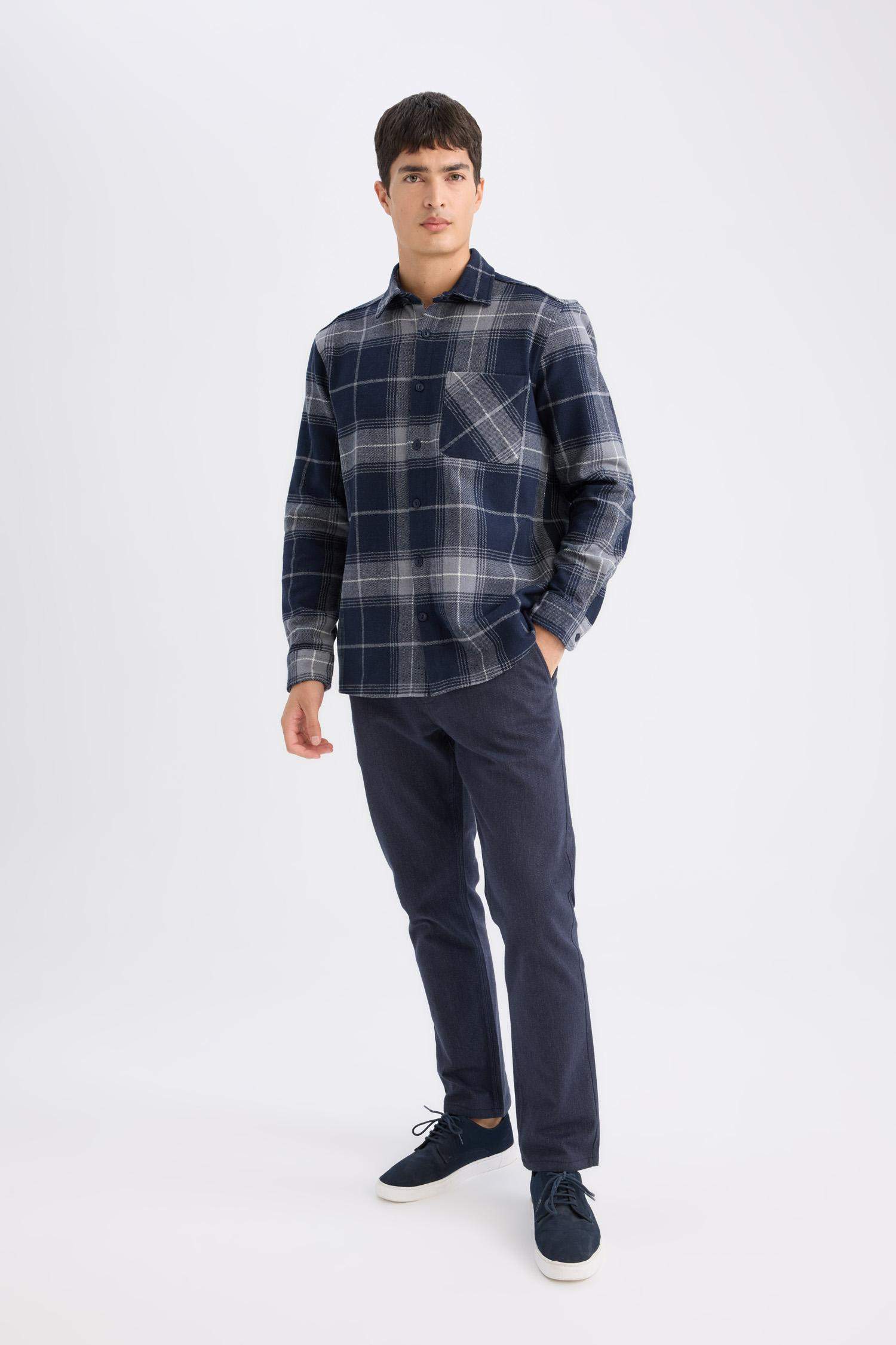 Regular Fit Pocketed Straight Leg Chino Pants