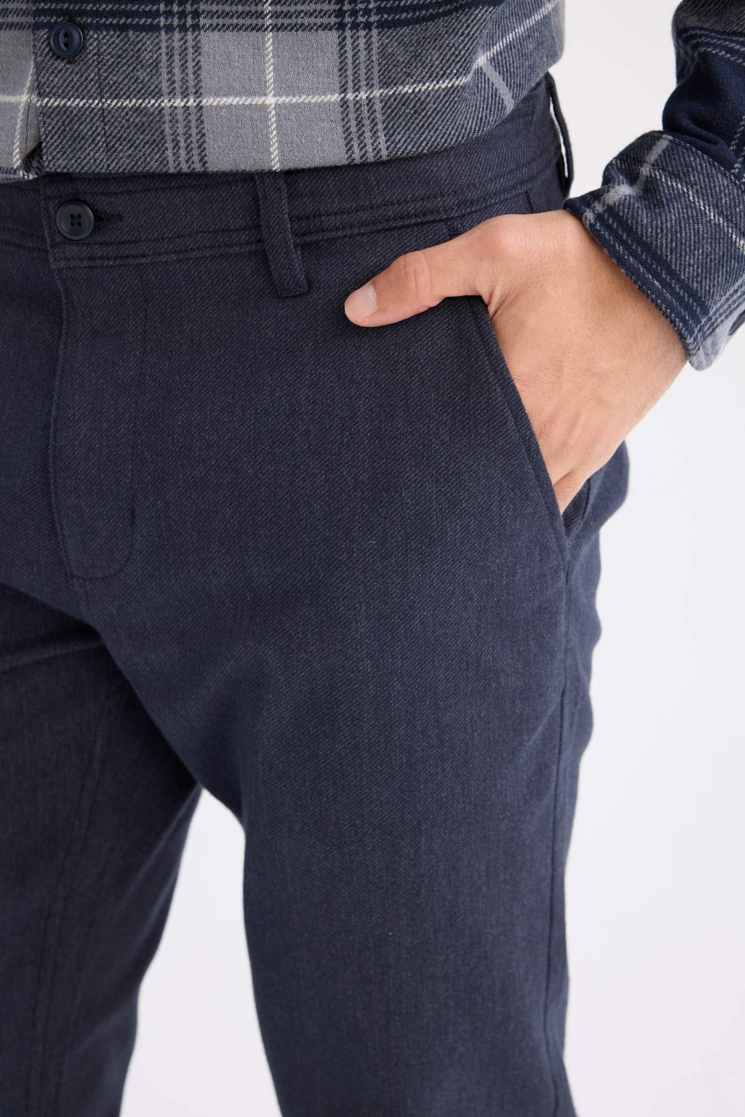 Regular Fit Pocketed Straight Leg Chino Pants