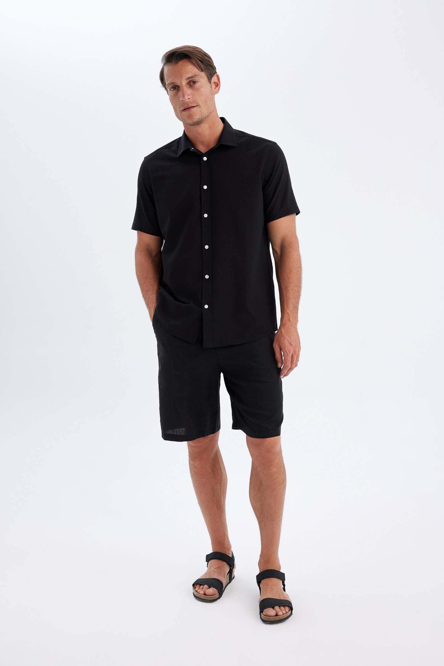 قميص بولو نص كم قطن قصة عادية