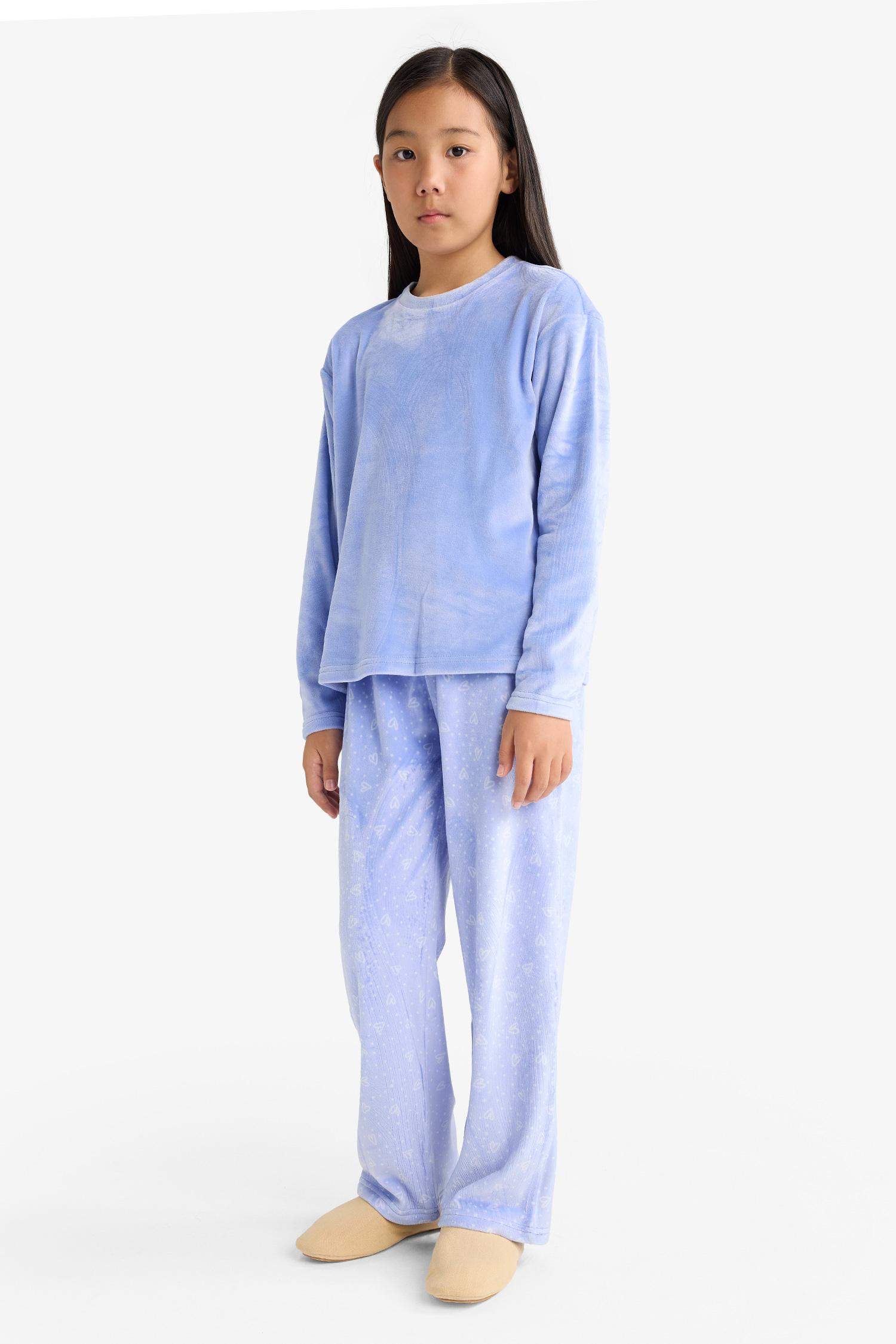 طقم بيجاما بناتي قطيفة قصة عادية - قطعتين