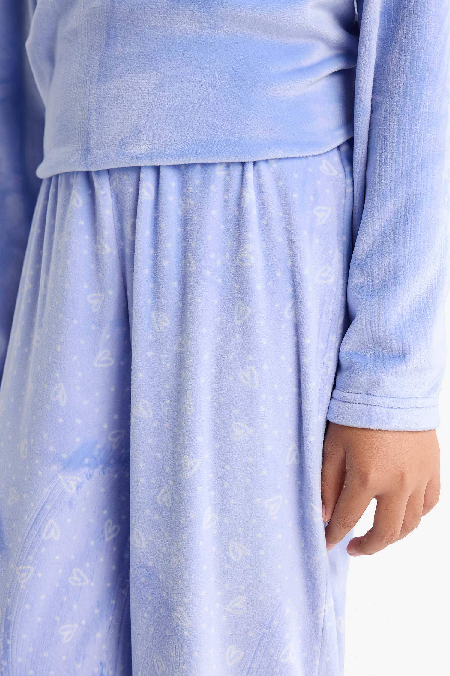 طقم بيجاما بناتي قطيفة قصة عادية - قطعتين