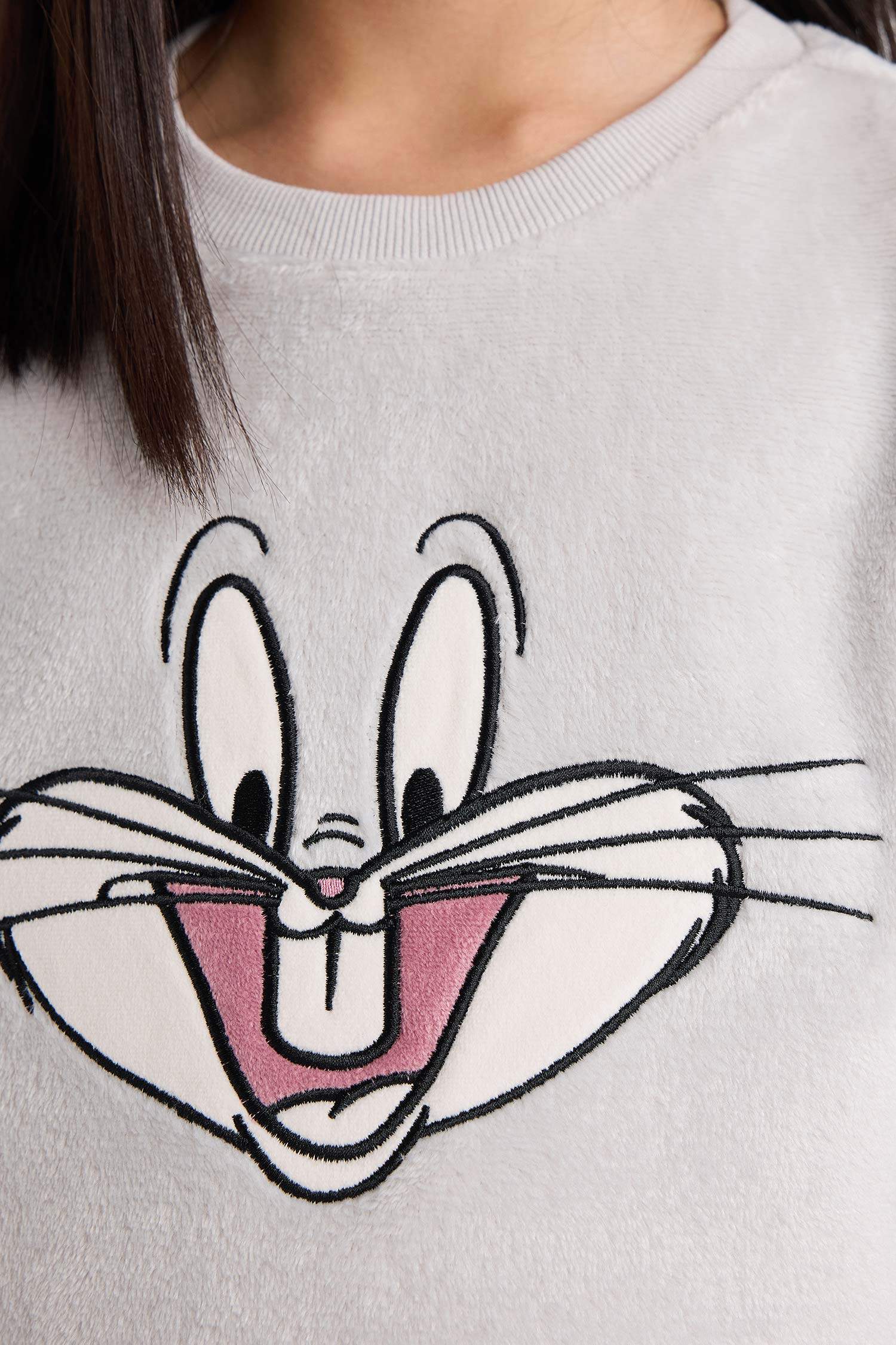 Kız Çocuk Looney Tunes Pijama Takımı Nakışlı Pelüş Uzun Kollu Üst Uzun Alt