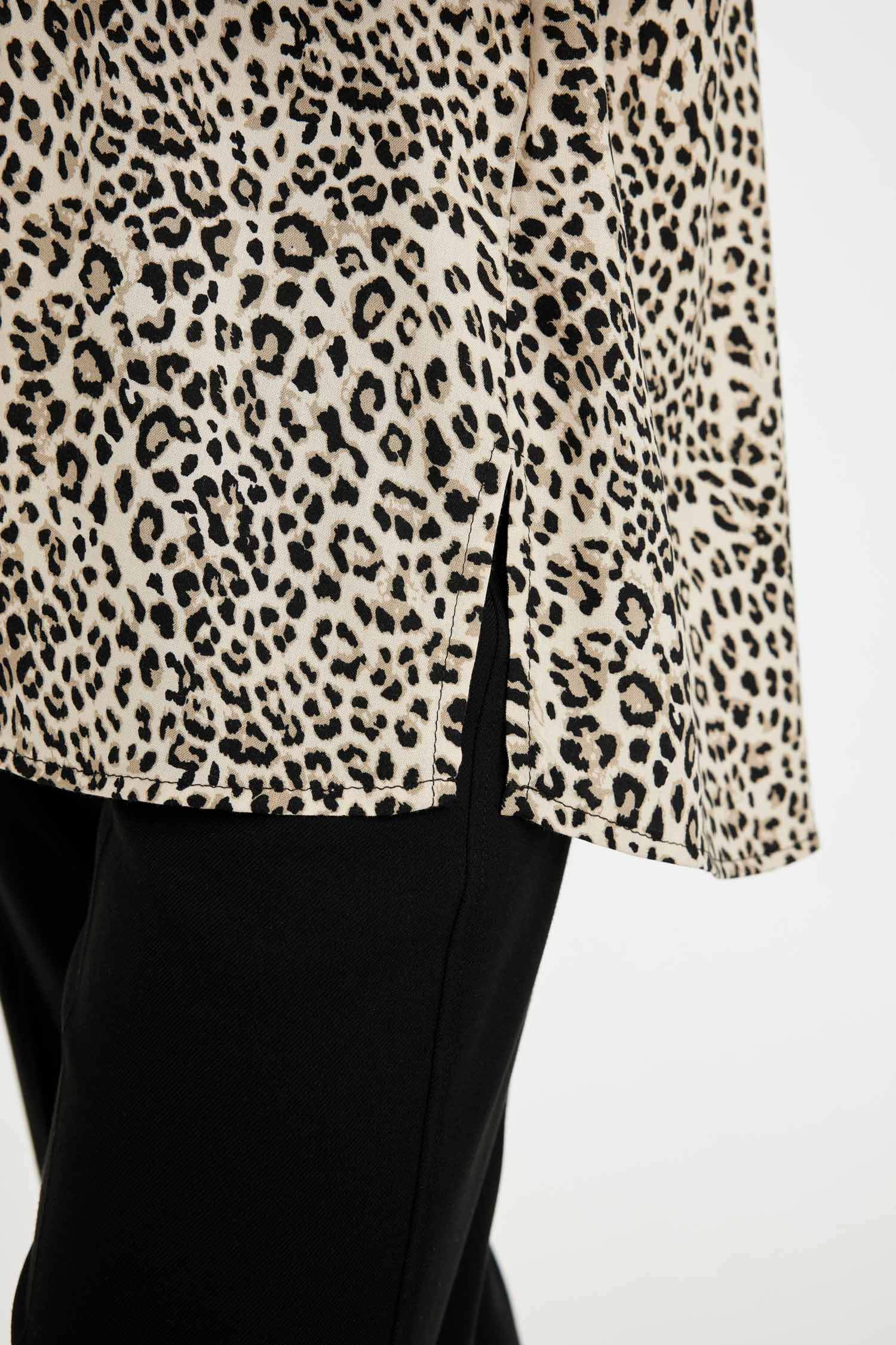 Relax Fit Leopar Desenli Uzun Kollu Gömlek