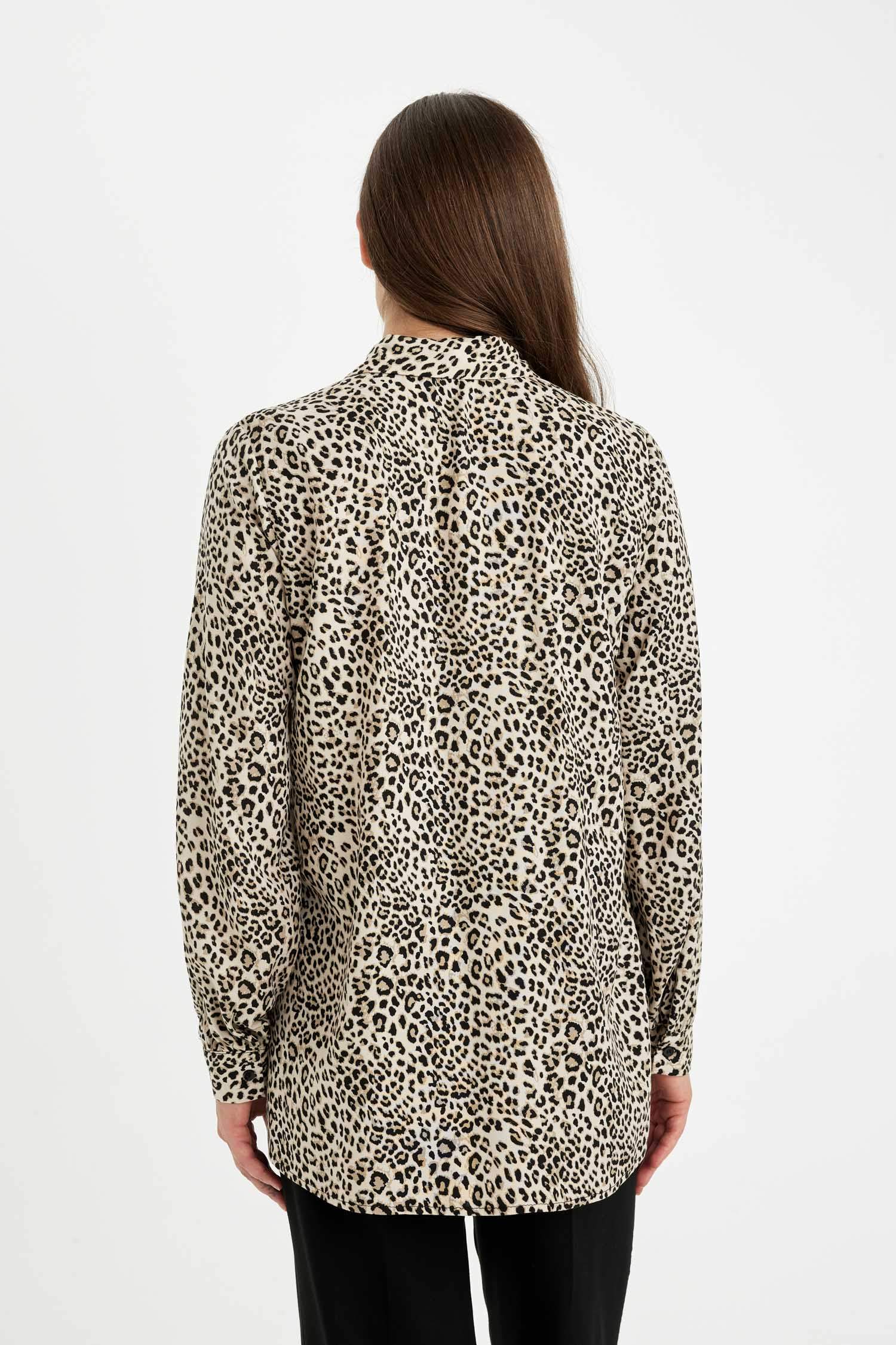 Relax Fit Leopar Desenli Uzun Kollu Gömlek