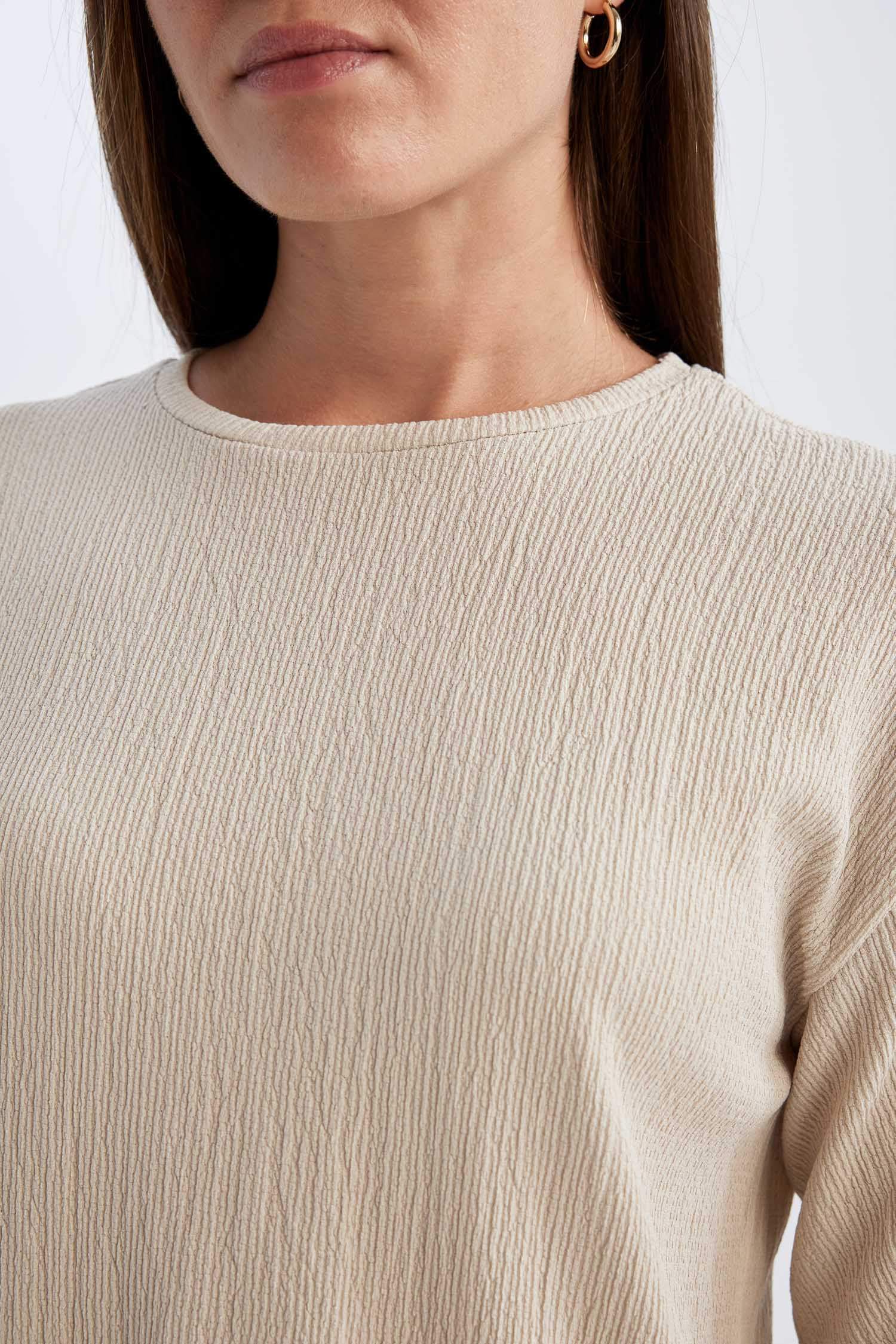 T-Shirt à Manches Courtes coupe régulière à Col Rond