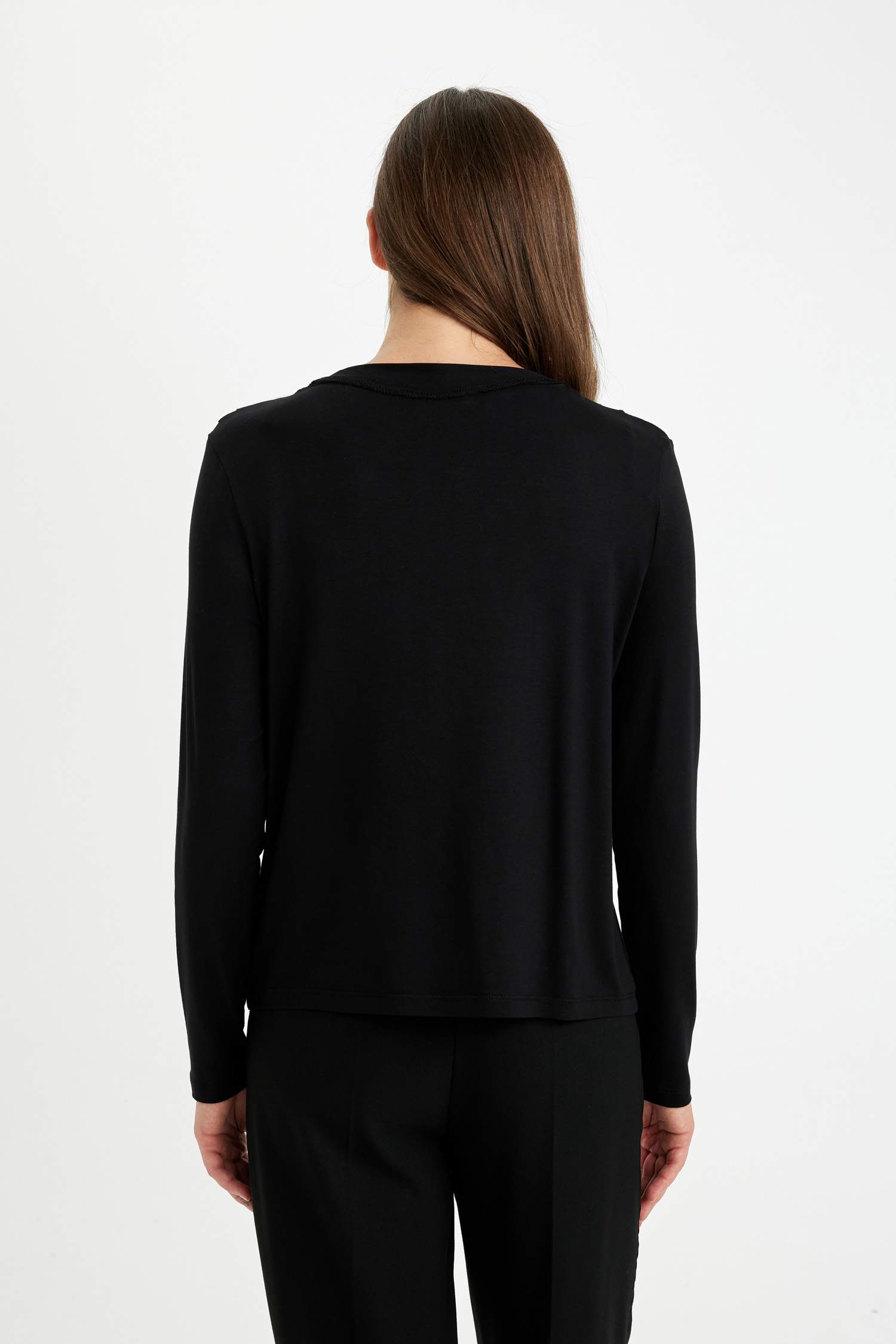 Regular Fit Degaje Yaka Basic Düz Uzun Kollu Siyah Tişört