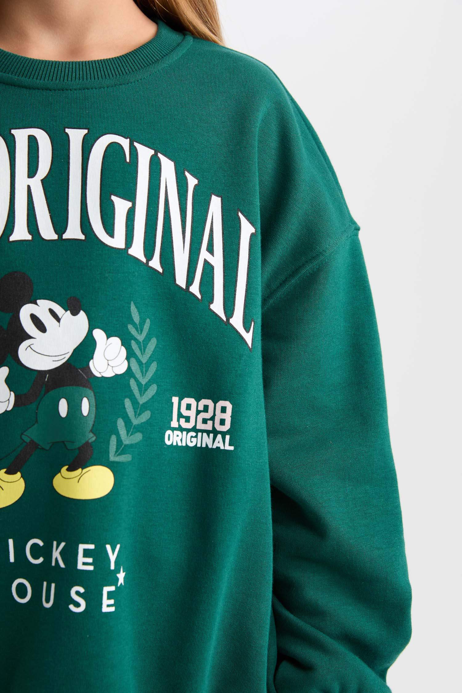 Kız Çocuk Disney Mickey & Minnie Oversize Geniş Kalıp Bisiklet Yaka İçi Yumuşak Tüylü Sweatshirt