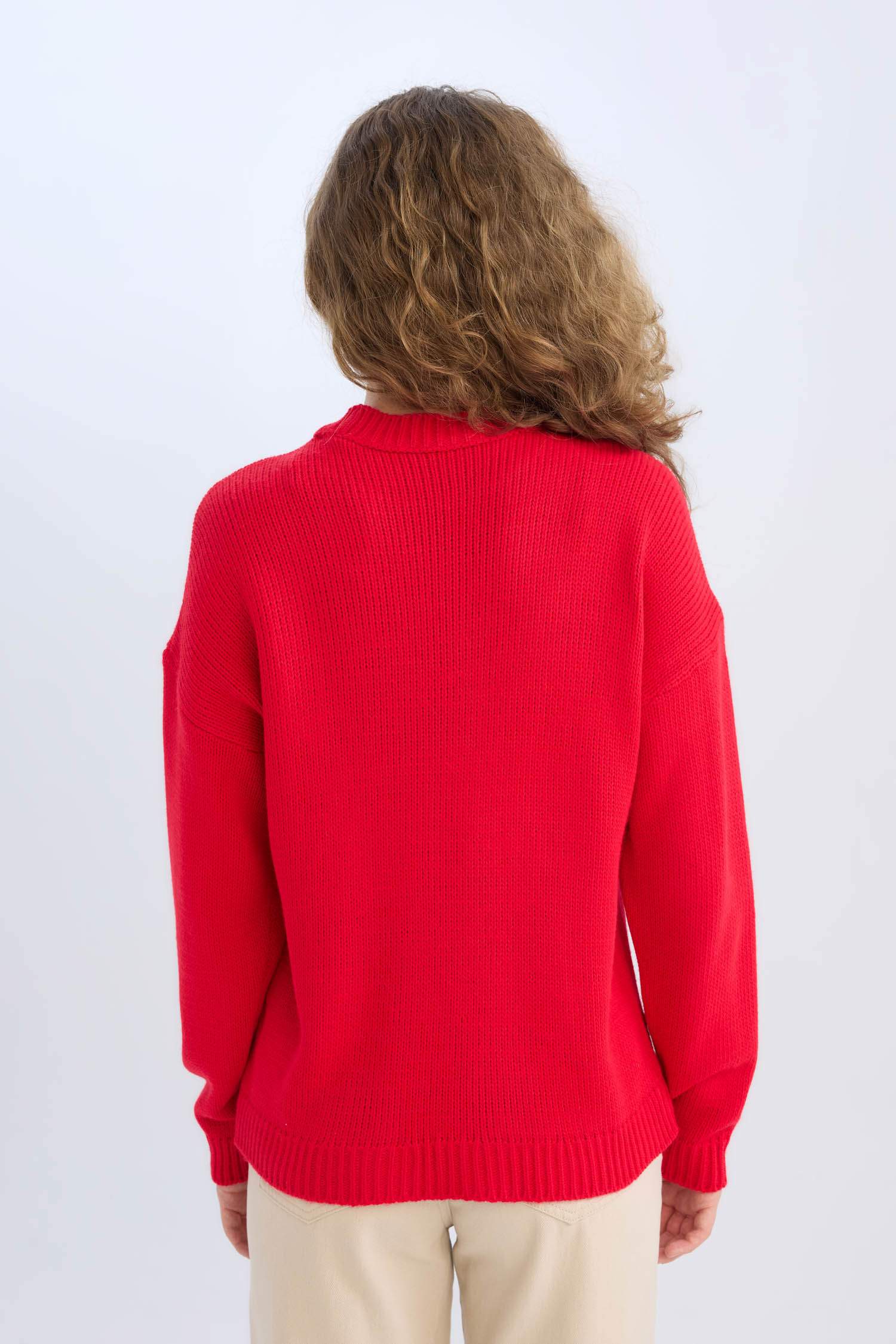 بلوفر تريكو سميك قصة عادية برقبة مستديرة