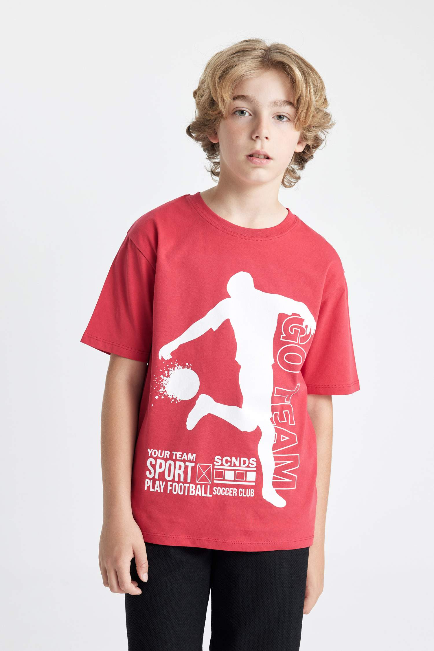 طقم اولادي شورت وتيشيرت - قطعتين