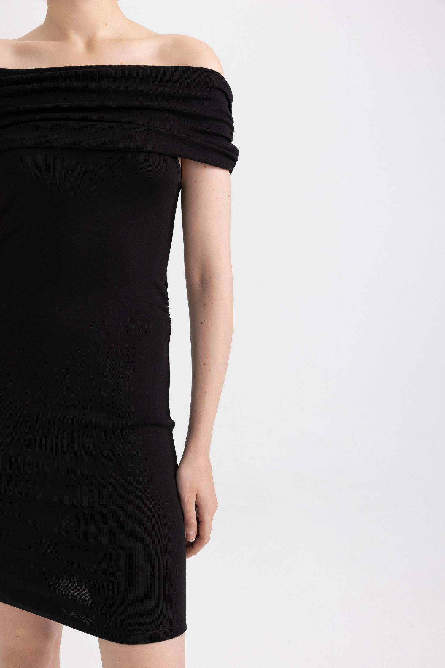 Bodycon Off-the-Shoulder Ribbed Camisole Mini Dress