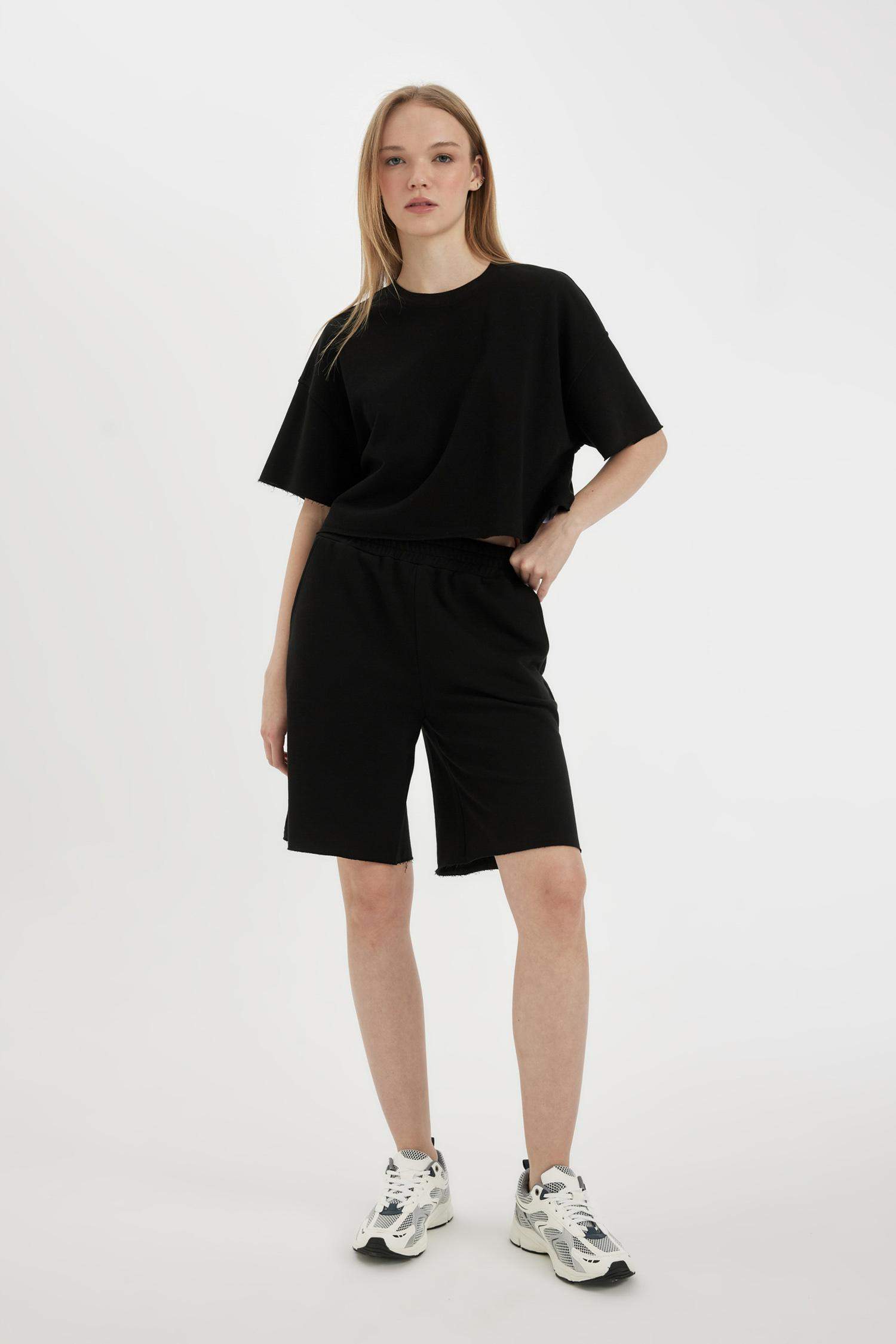 شورت قماش سميك