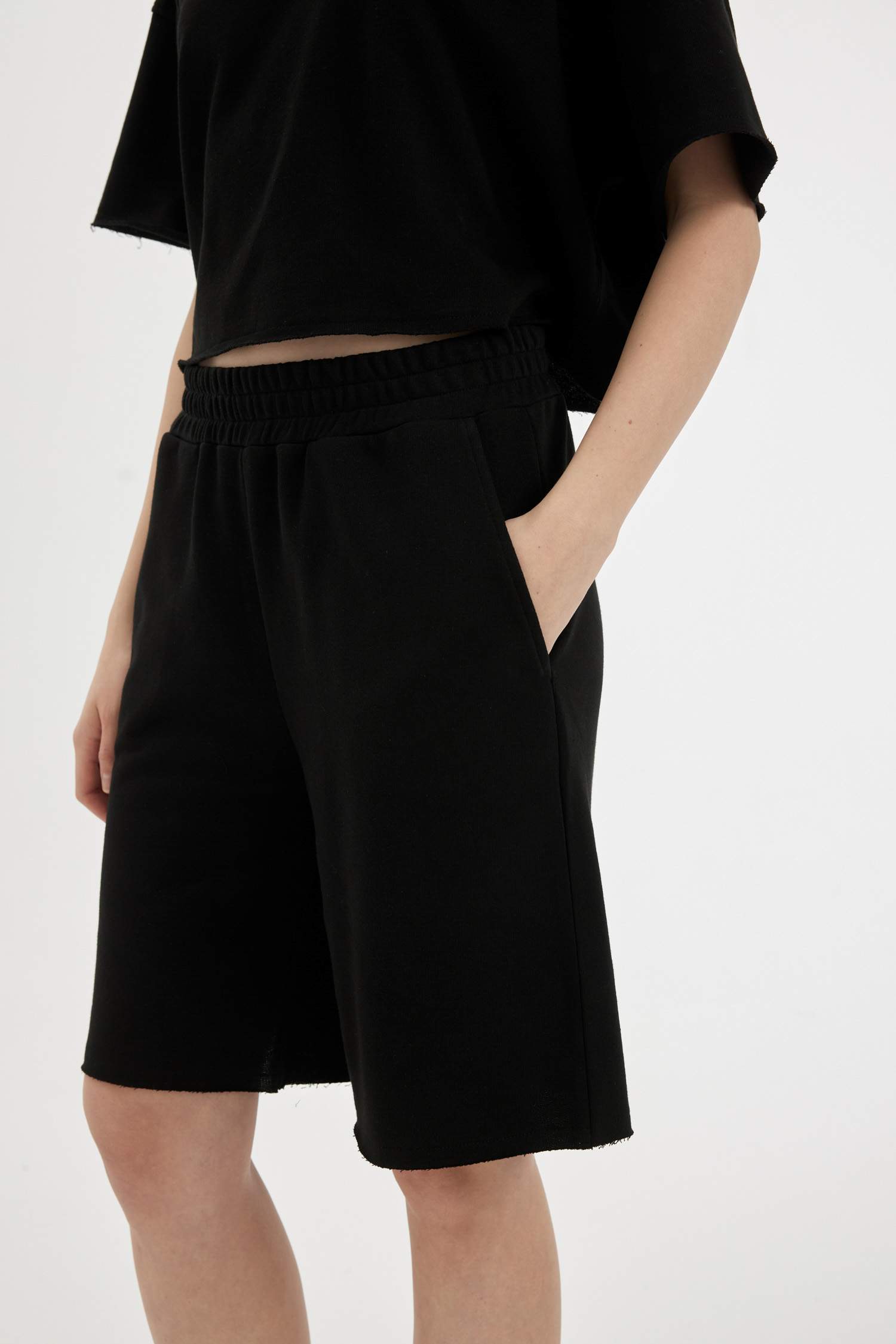 شورت قماش سميك