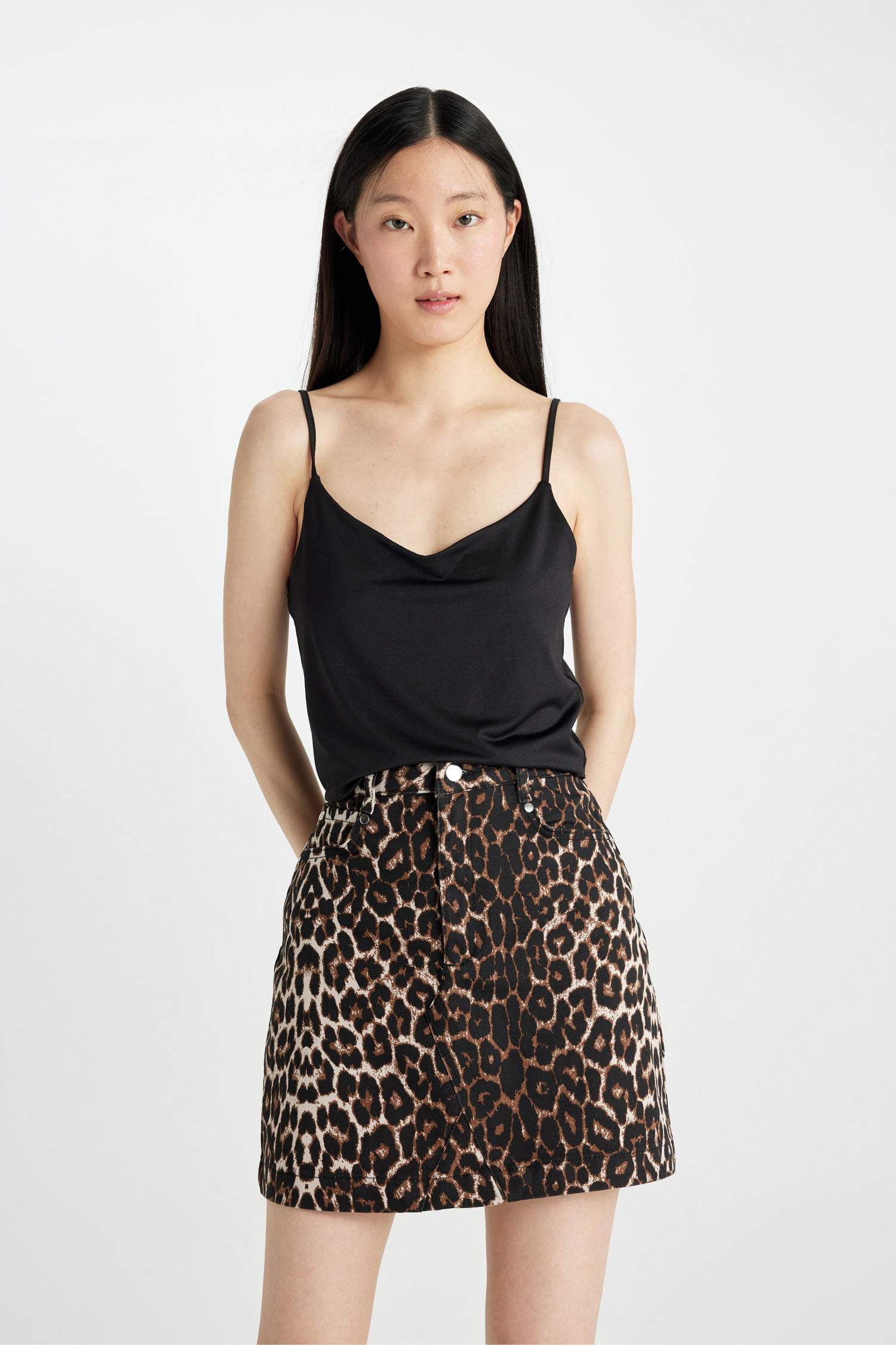 A Cut Leopard Normal Waist Mini Skirt