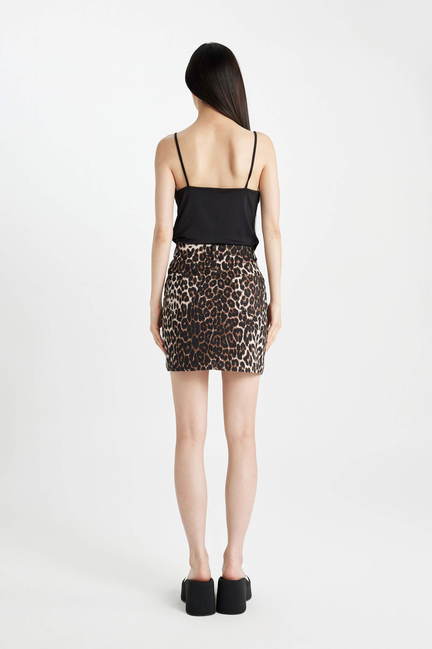 تنورة قصيرة تايجر مطبوع بقصة A وخصر عادي