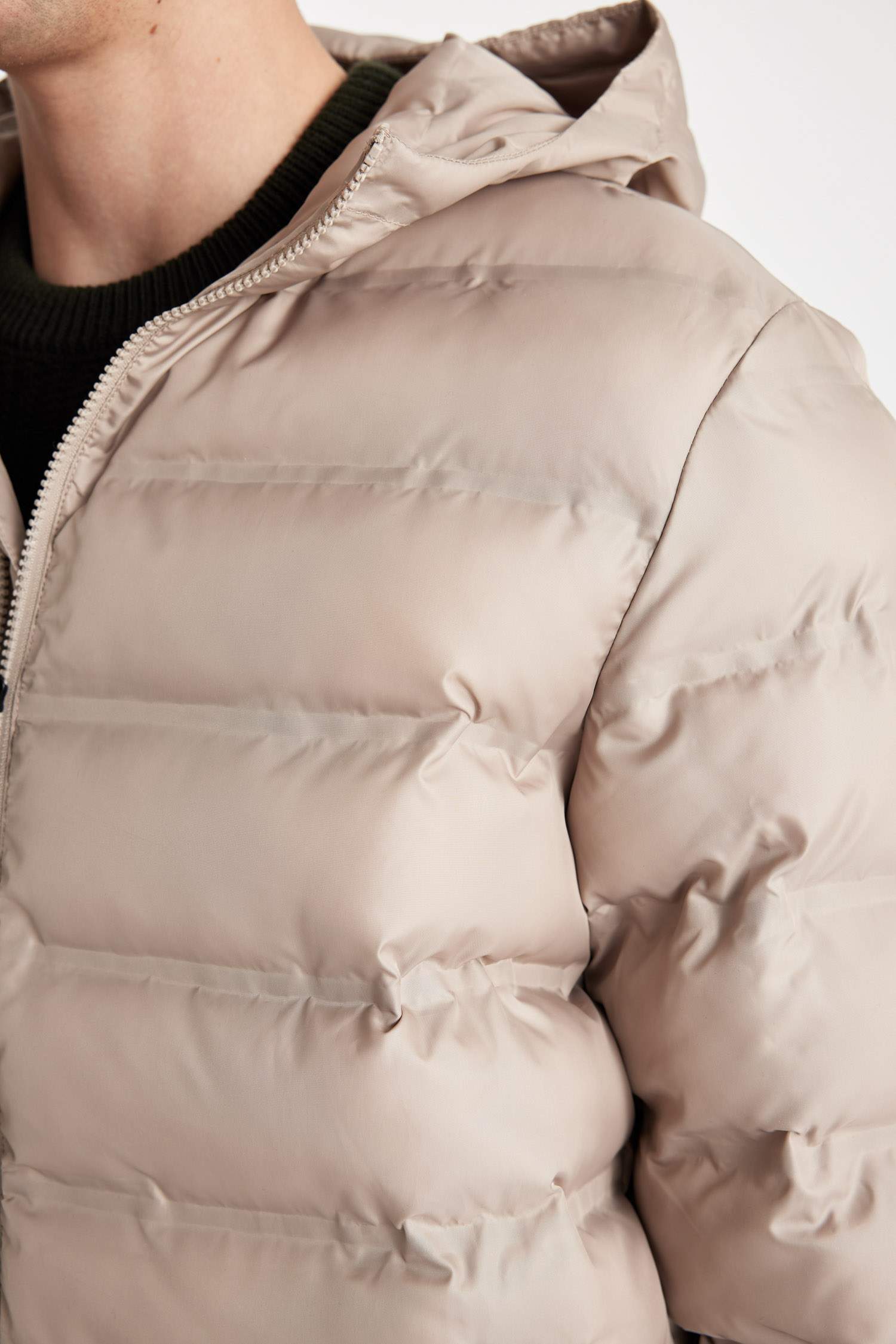 Su İtici Rüzgar Geçirmez Slim Fit Dar Kesim Astarlı Kapüşonlu Fermuarlı Cepli Kışlık Şişme Mont