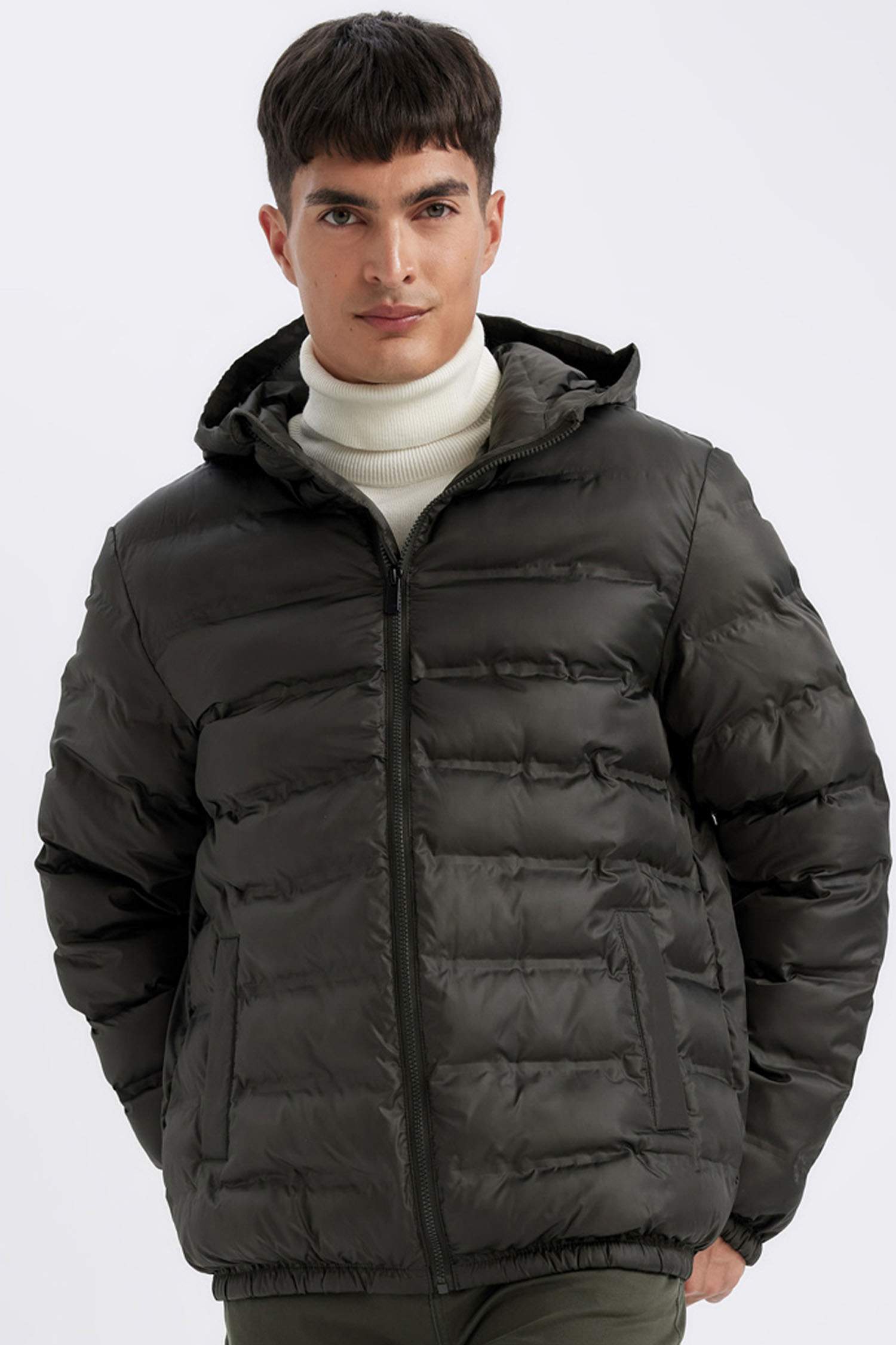 Su İtici Rüzgar Geçirmez Slim Fit Dar Kesim Astarlı Kapüşonlu Fermuarlı Cepli Kışlık Şişme Mont