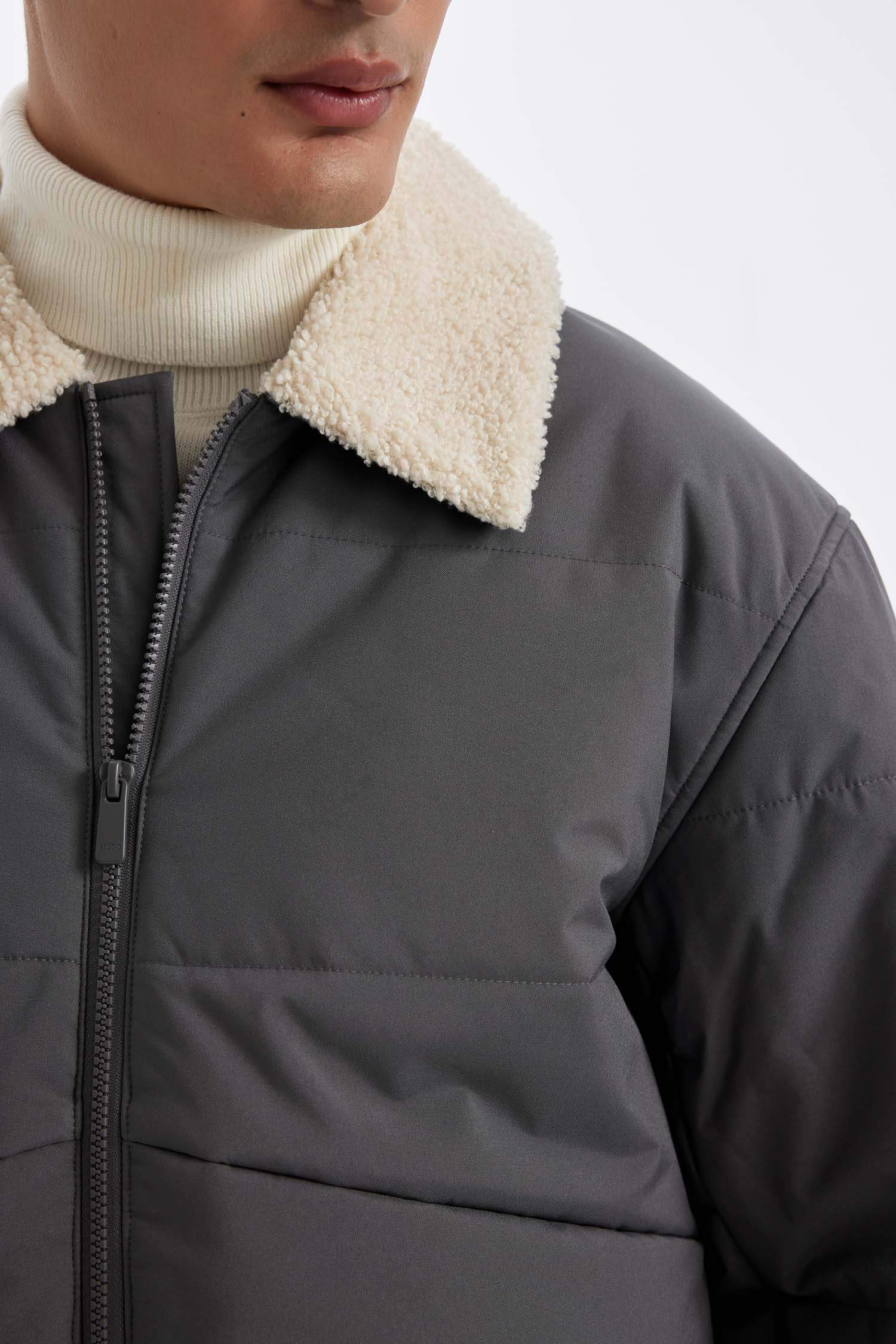 Su İtici Rüzgar Geçirmez Slim Fit Dar Kesim Suni Kürklü Polo Yaka Astarlı Fermuarlı Cepli Mont