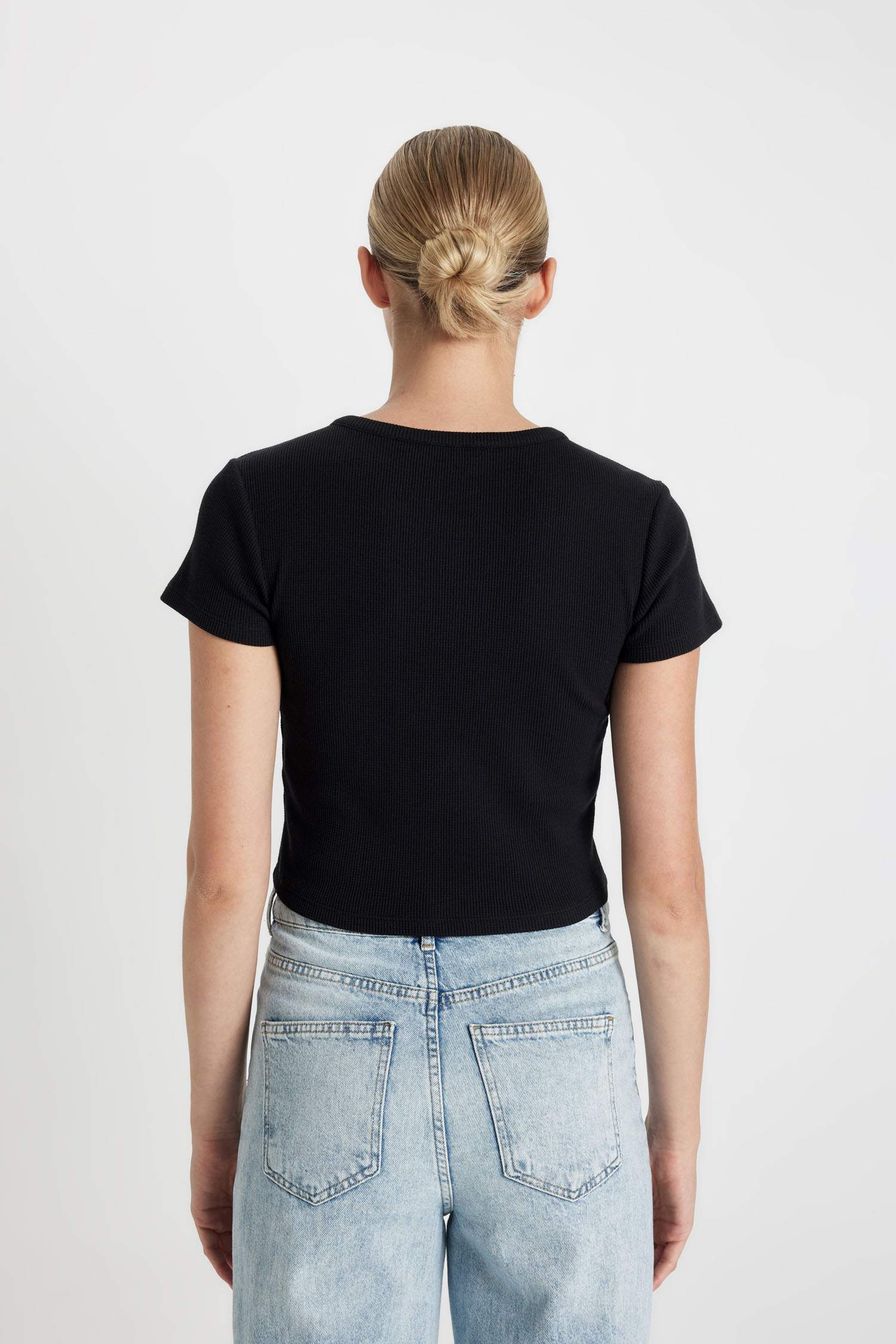 Slim Fit Crew Neck Short Sleeve T-Shirt