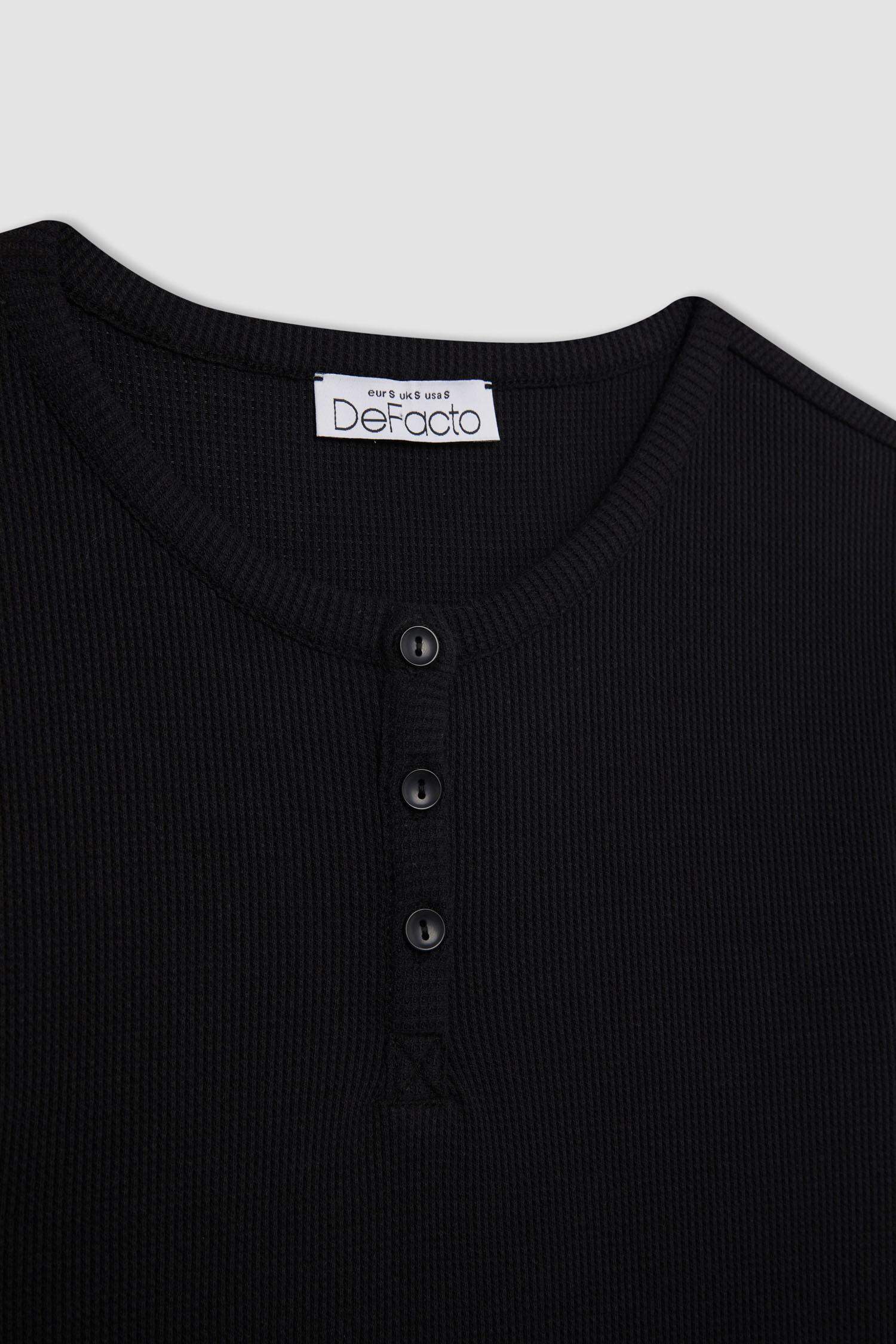 Slim Fit Crew Neck Short Sleeve T-Shirt