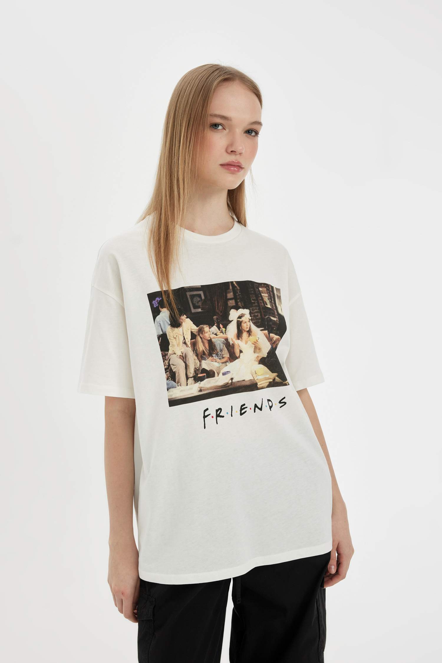 Coool Friends Лицензиялық дөңгелек жаға үлкен Қысқа жеңді футболка